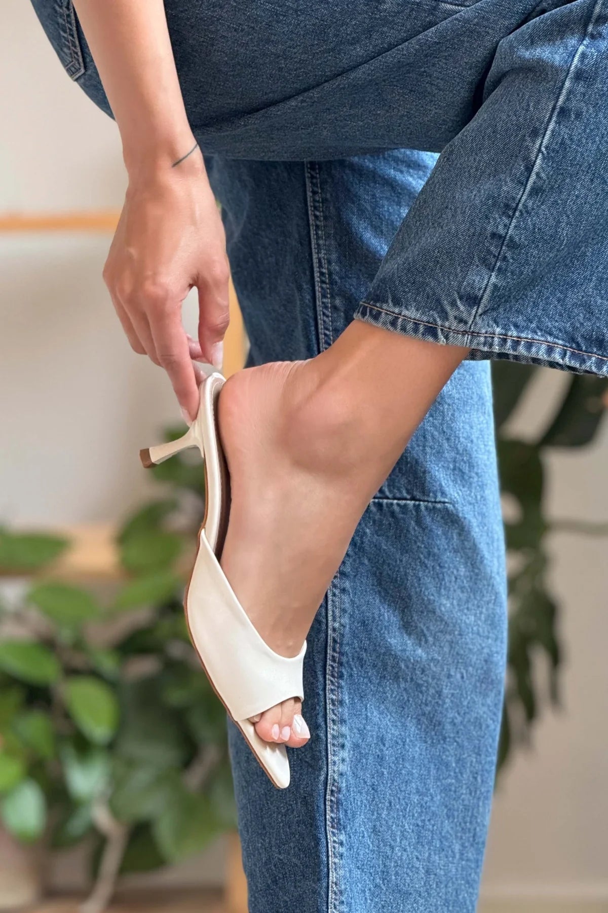 PROMİSE BEIGE RAŞEL RUSTIC PATTERNED POINTED TOE WOMEN'S THIN HEEL SLIPPERS | Slippers | FOOTWEAR | Slipper PROMİSE BEIGE RAŞEL RUSTIC PATTERNED POINTED TOE WOMEN'S THIN HEEL SLIPPERS | Slippers | FOOTWEAR | Slipper