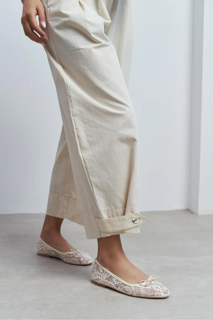 MAGNI Beige Lace Embroidered Bow Detail Women’s Ballet Flats