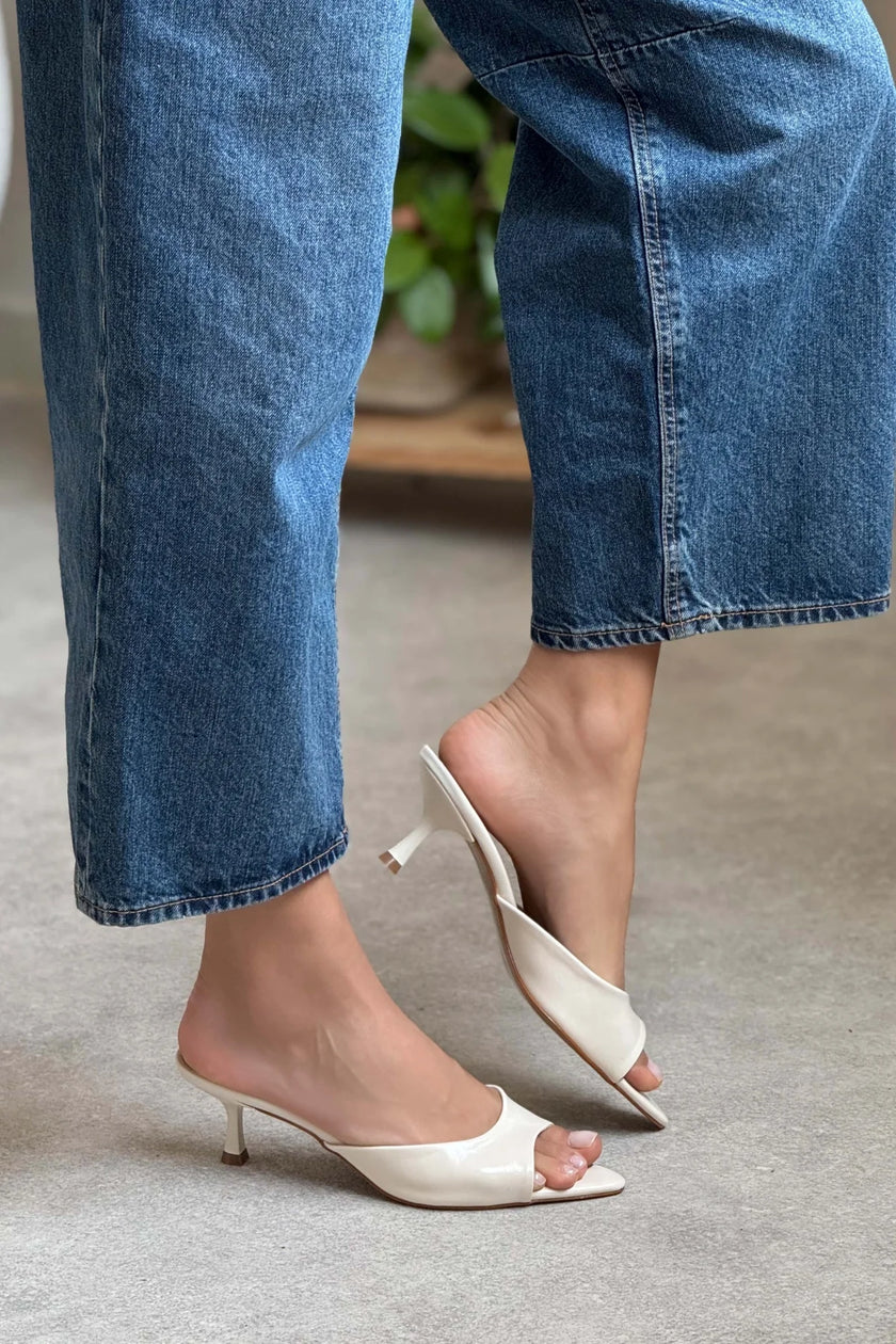 PROMİSE BEIGE RAŞEL RUSTIC PATTERNED POINTED TOE WOMEN'S THIN HEEL SLIPPERS