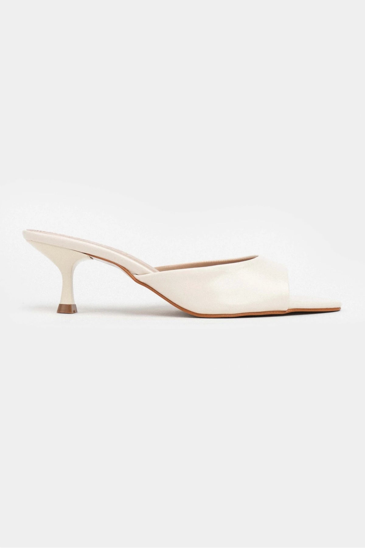 PROMİSE BEIGE RAŞEL RUSTIC PATTERNED POINTED TOE WOMEN'S THIN HEEL SLIPPERS | Slippers | FOOTWEAR | Slipper PROMİSE BEIGE RAŞEL RUSTIC PATTERNED POINTED TOE WOMEN'S THIN HEEL SLIPPERS | Slippers | FOOTWEAR | Slipper