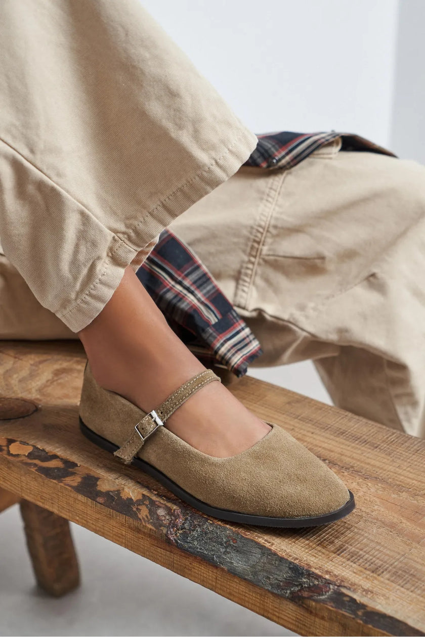 Jade Rome Beige Suede Genuine Leather Double-Buckle Flat Women's Ballet Flats