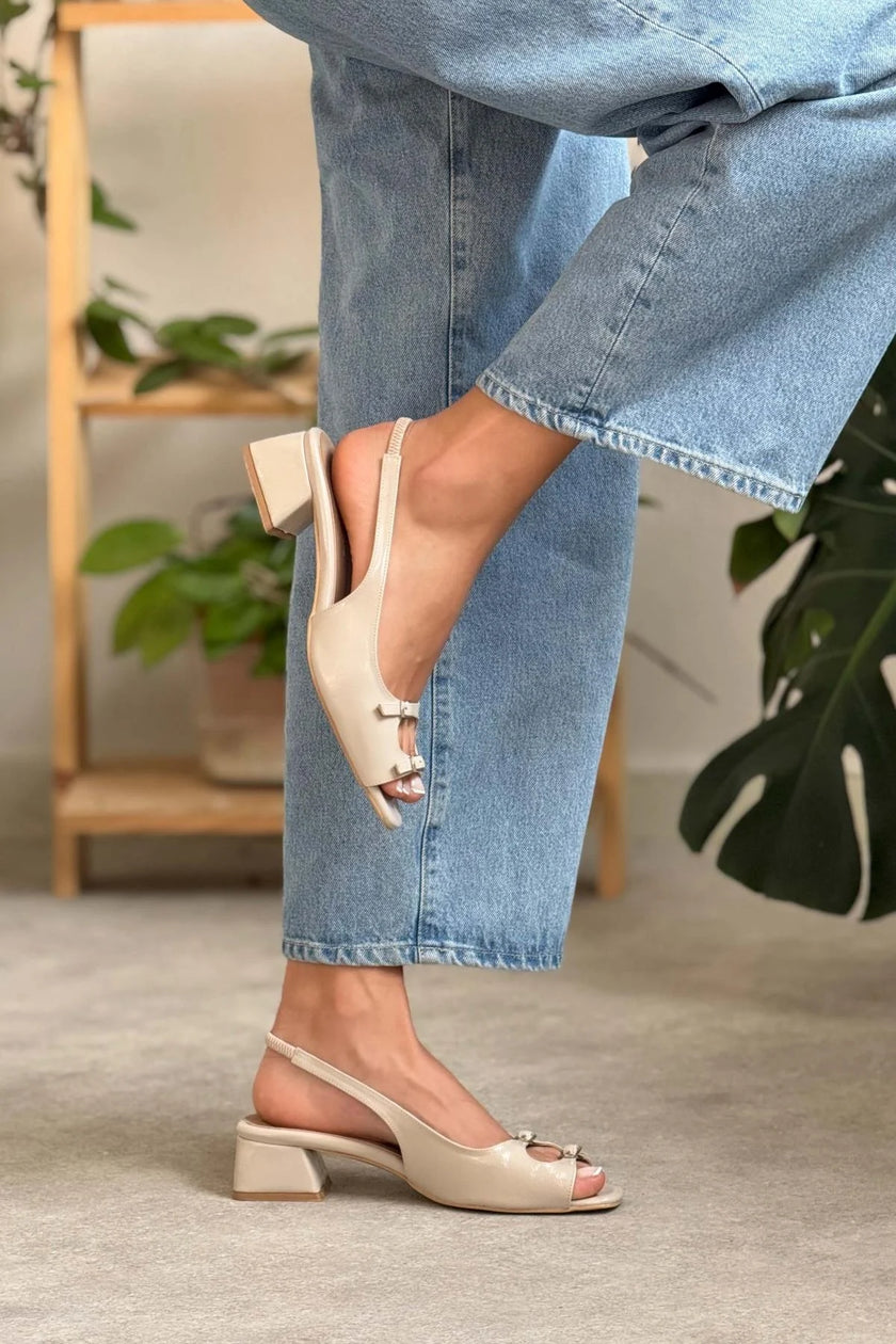 Ernest Beige Wrinkled Matte Belt Detailed Short Heeled Women's Sandals