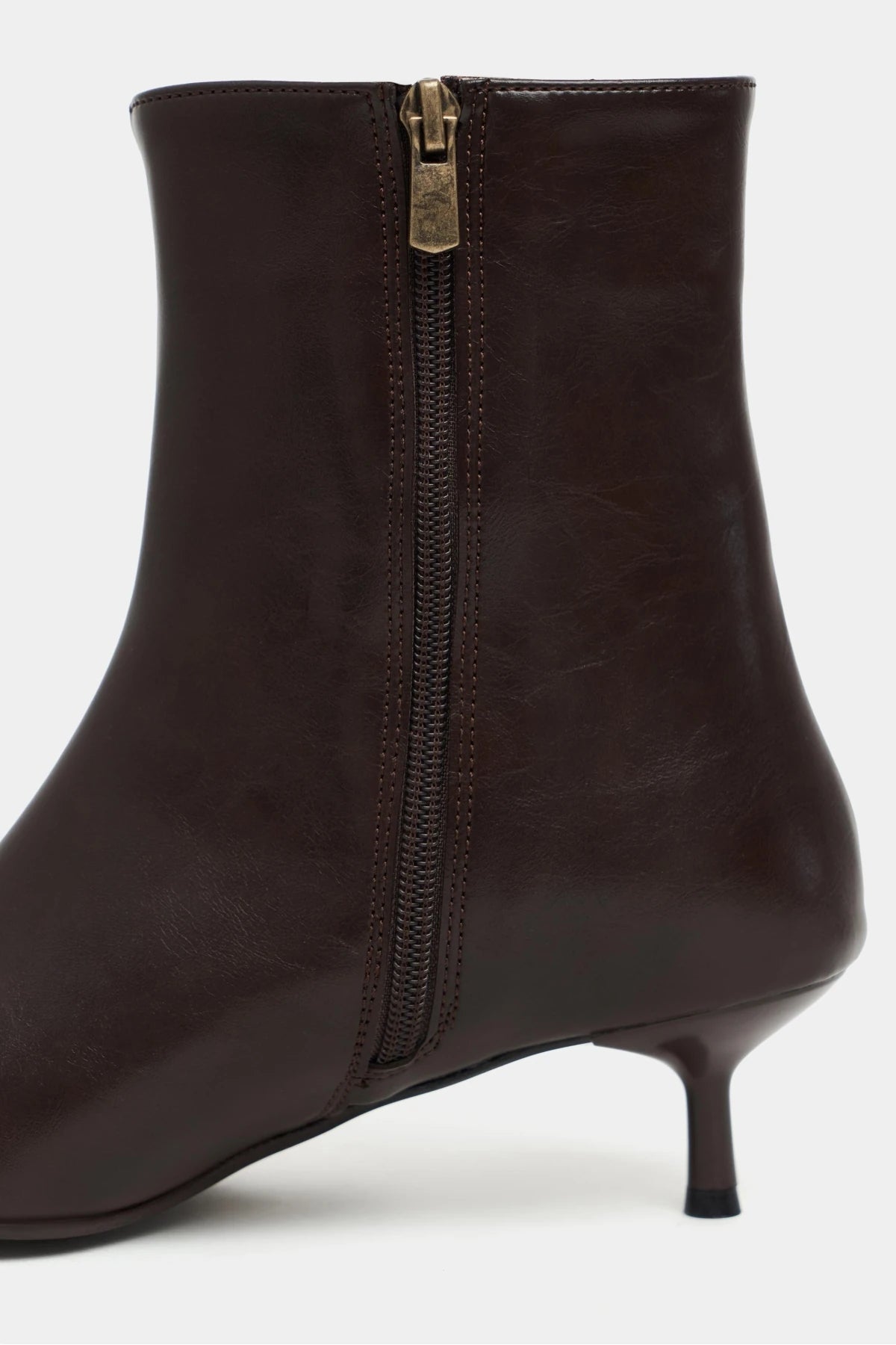 SHAW BROWN RUSTIC PATTERNED ZIPPER DETAIL POINTED TOE WOMEN'S HIGH-HEEL BOOTS