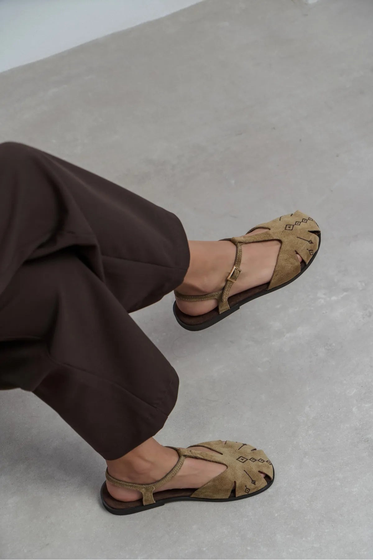 WOOD Rome Beige Suede Leather Embroidered Flat Sole Women’s Sandals | FOOTWEAR | SANDALET | Lebbse WOOD Rome Beige Suede Leather Embroidered Flat Sole Women’s Sandals | FOOTWEAR | SANDALET | Lebbse