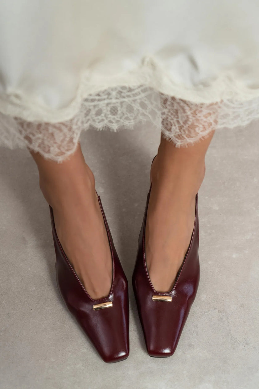 TIGY Burgundy Rustic Patterned Closed Toe Back Strap Buckle Detail Women’s Heel Shoes