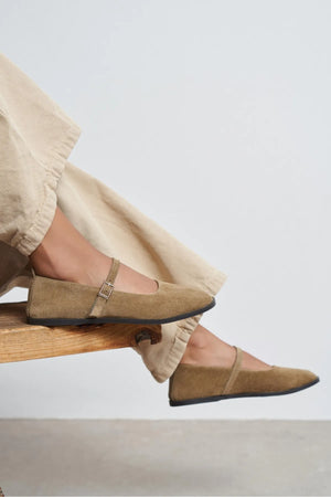 Jade Rome Beige Suede Genuine Leather Double-Buckle Flat Women's Ballet Flats