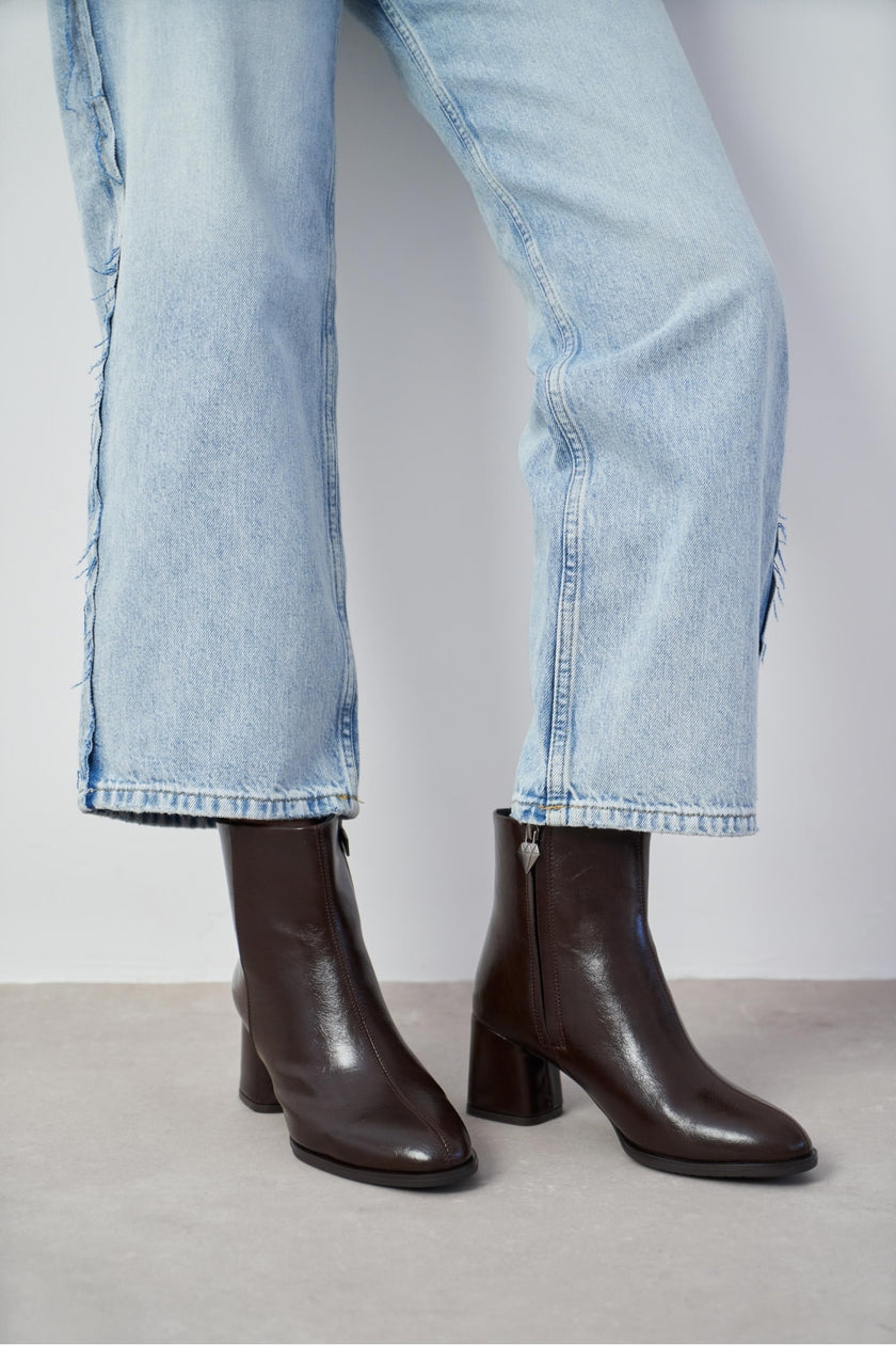 BONI BROWN RUSTIC PATTERNED MATTE ZIPPERED WOMEN'S HIGH-HEEL BOOTS