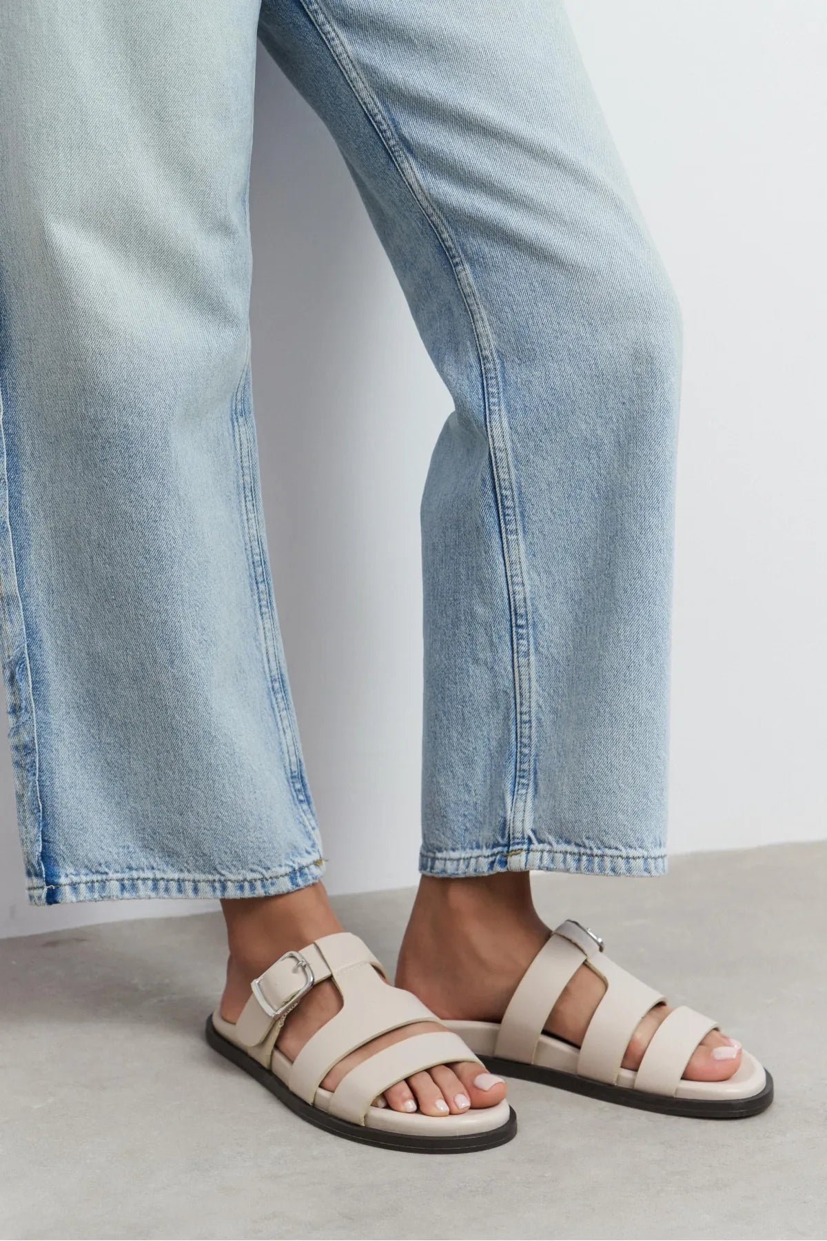 SPIRIT Beige Matte Buckle Detail Flat Women’s Slippers | FOOTWEAR | Slipper | Lebbse SPIRIT Beige Matte Buckle Detail Flat Women’s Slippers | FOOTWEAR | Slipper | Lebbse