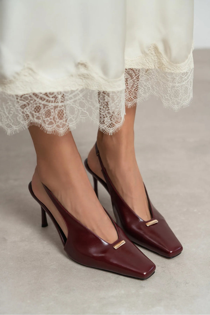 TIGY Burgundy Rustic Patterned Closed Toe Back Strap Buckle Detail Women’s Heel Shoes