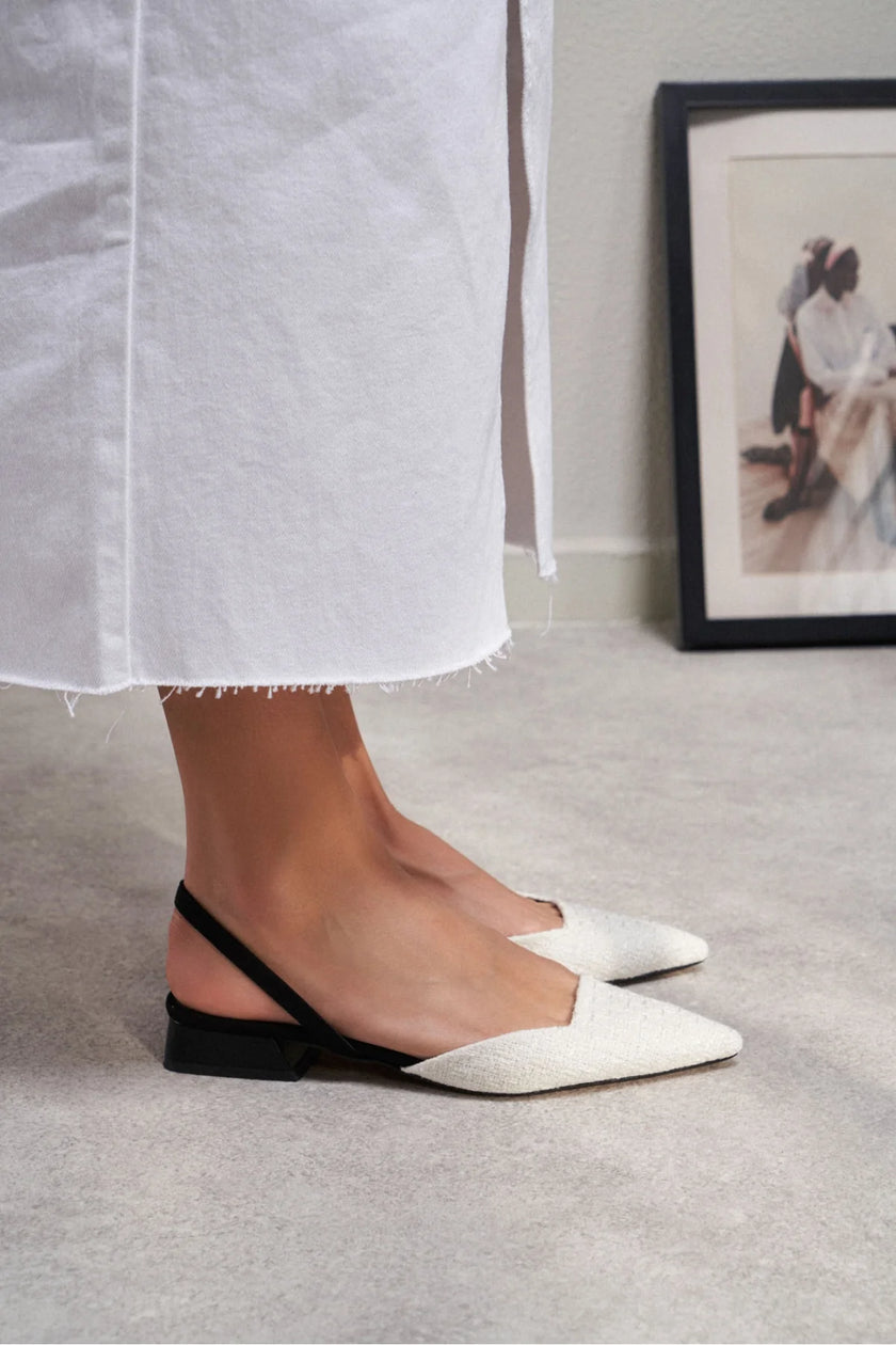 ELVİRA WHITE KILIM WOMEN'S POINTED TOE BALLERINAS WITH RACKED ELASTIC