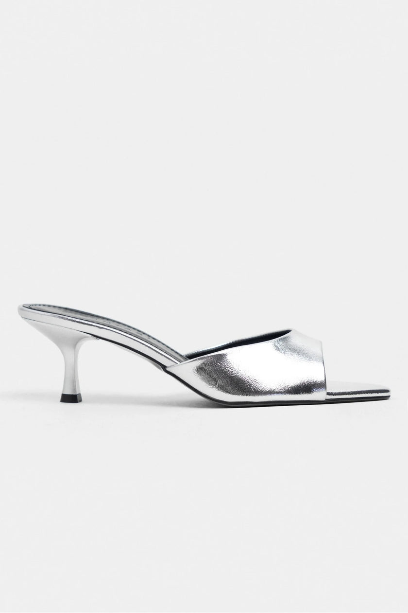 PROMISE Silver Patterned Pointed-Toe Women’s Slim Heel Slipper