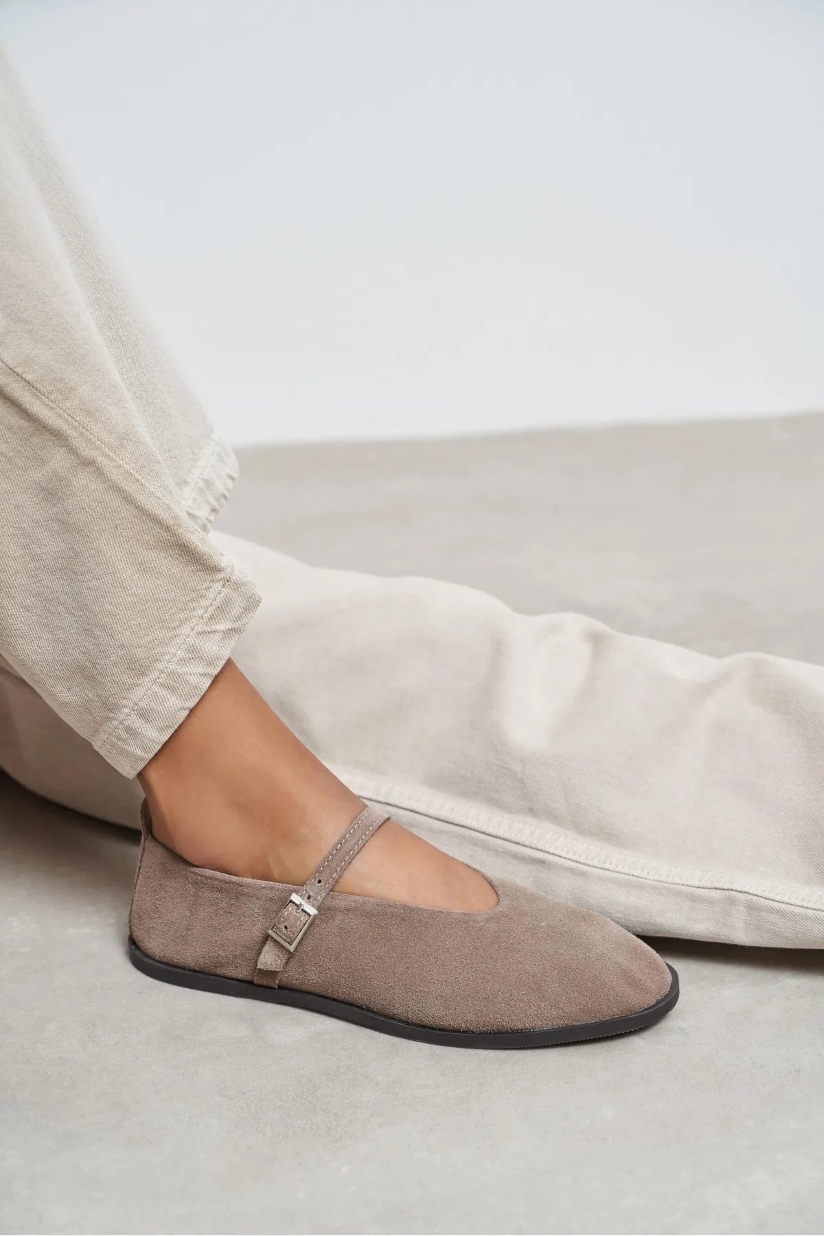 Nora Dark Beige Suede Genuine Leather Buckle Detail Flat Women's Ballet Flats