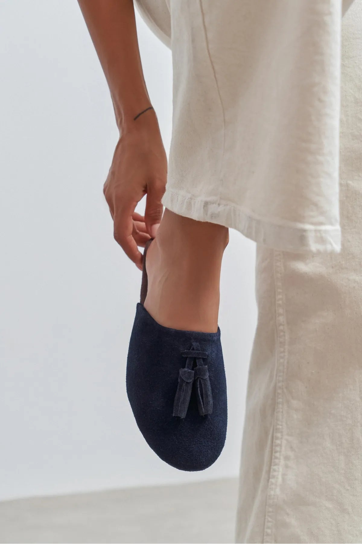 NELLA NAVY BLUE GENUINE SUEDE LEATHER TASSEL DETAIL WOMEN’S FLAT SLIPPERS
