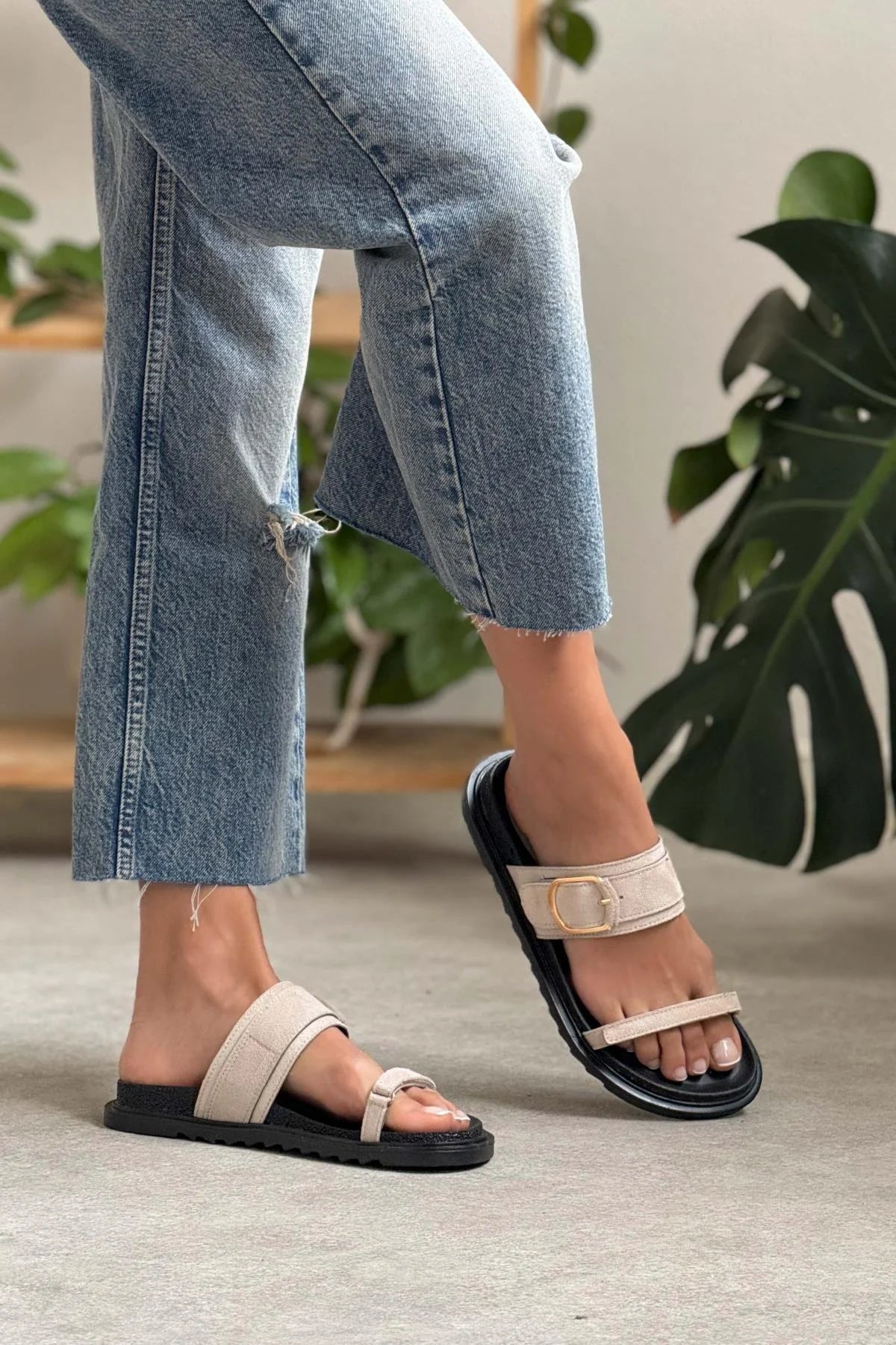 Pinky Beige Suede Buckle Detail Velcro Flat Sole Women's Slippers