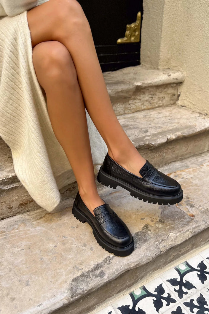 QUEENA BLACK THICK SOLE DETAIL WOMEN'S SHOES