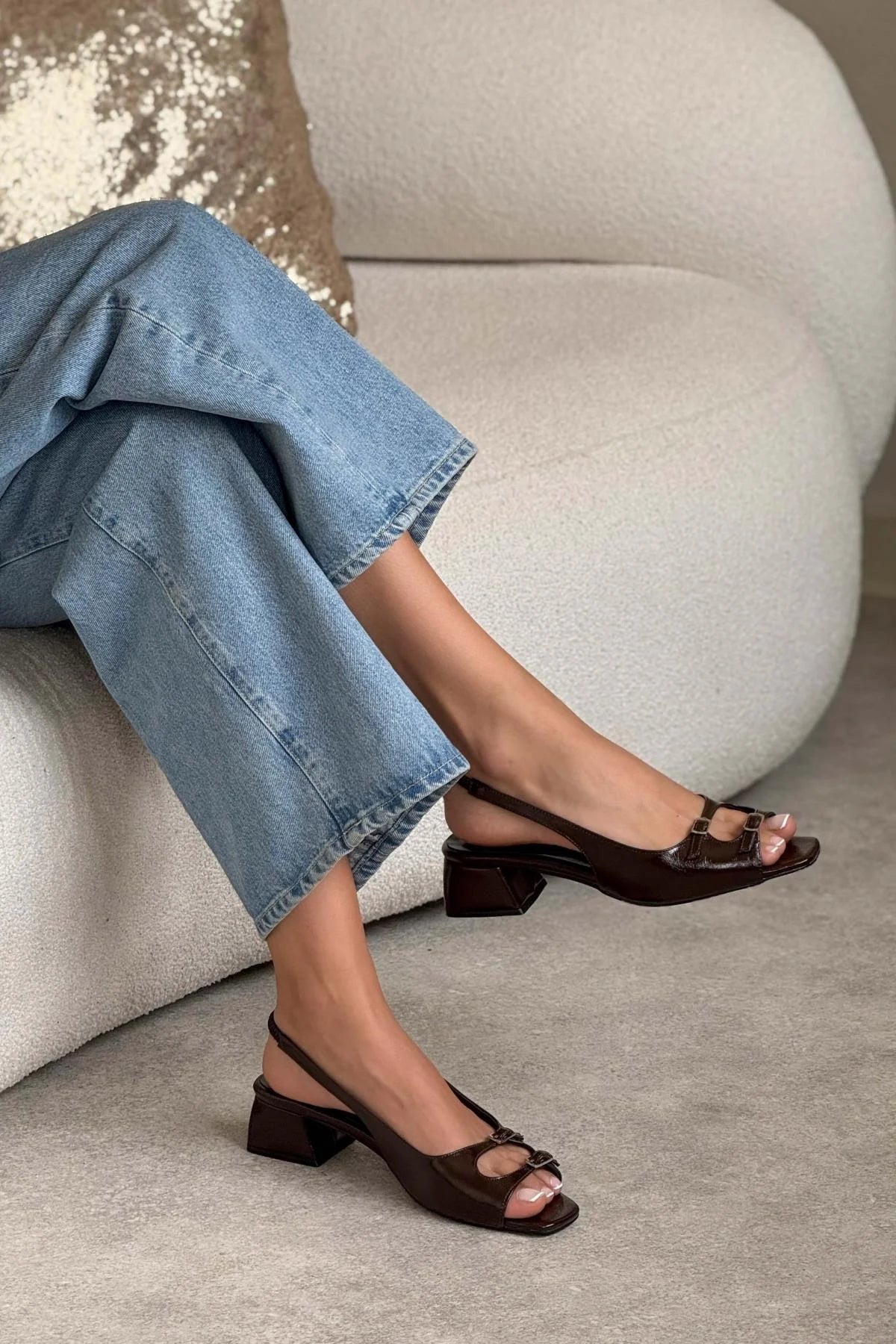 Ernest Coffee Wrinkled Matte Belt Detailed Short Heeled Women's Sandals
