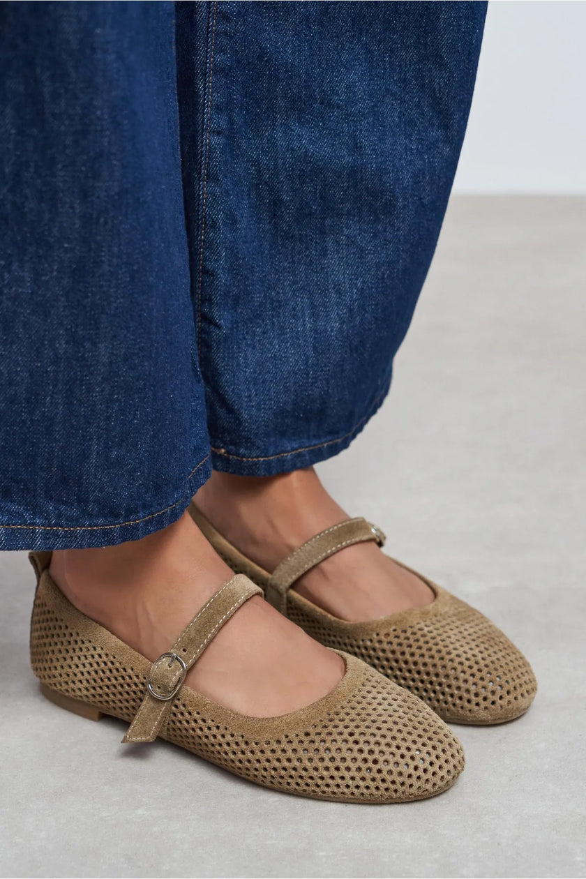 TITI Rome Beige Suede Leather Studded Buckle Detail Flat Women's Ballet Flats