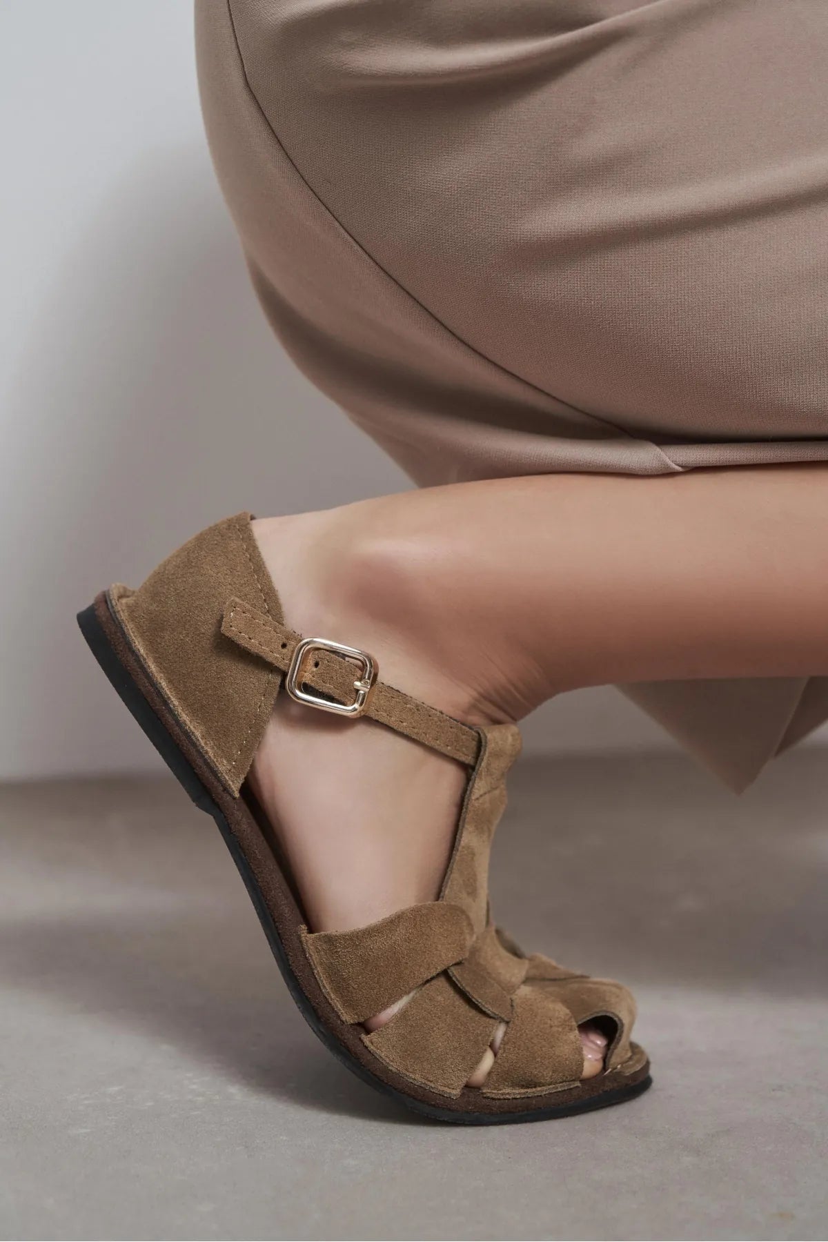 SOLTO Rome Beige Genuine Leather Buckle Detail Flat Women’s Sandals