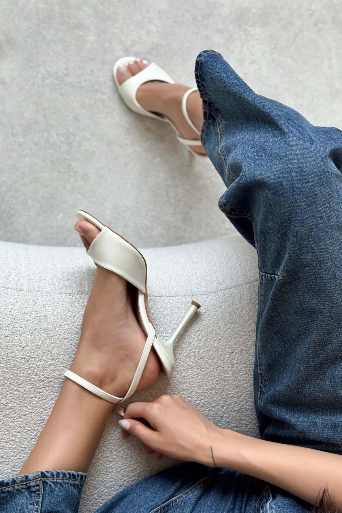 Charms Pearl Matte Ankle Belt Detailed Women's Thin Heeled Shoes | FOOTWEAR | Heels Charms Pearl Matte Ankle Belt Detailed Women's Thin Heeled Shoes | FOOTWEAR | Heels