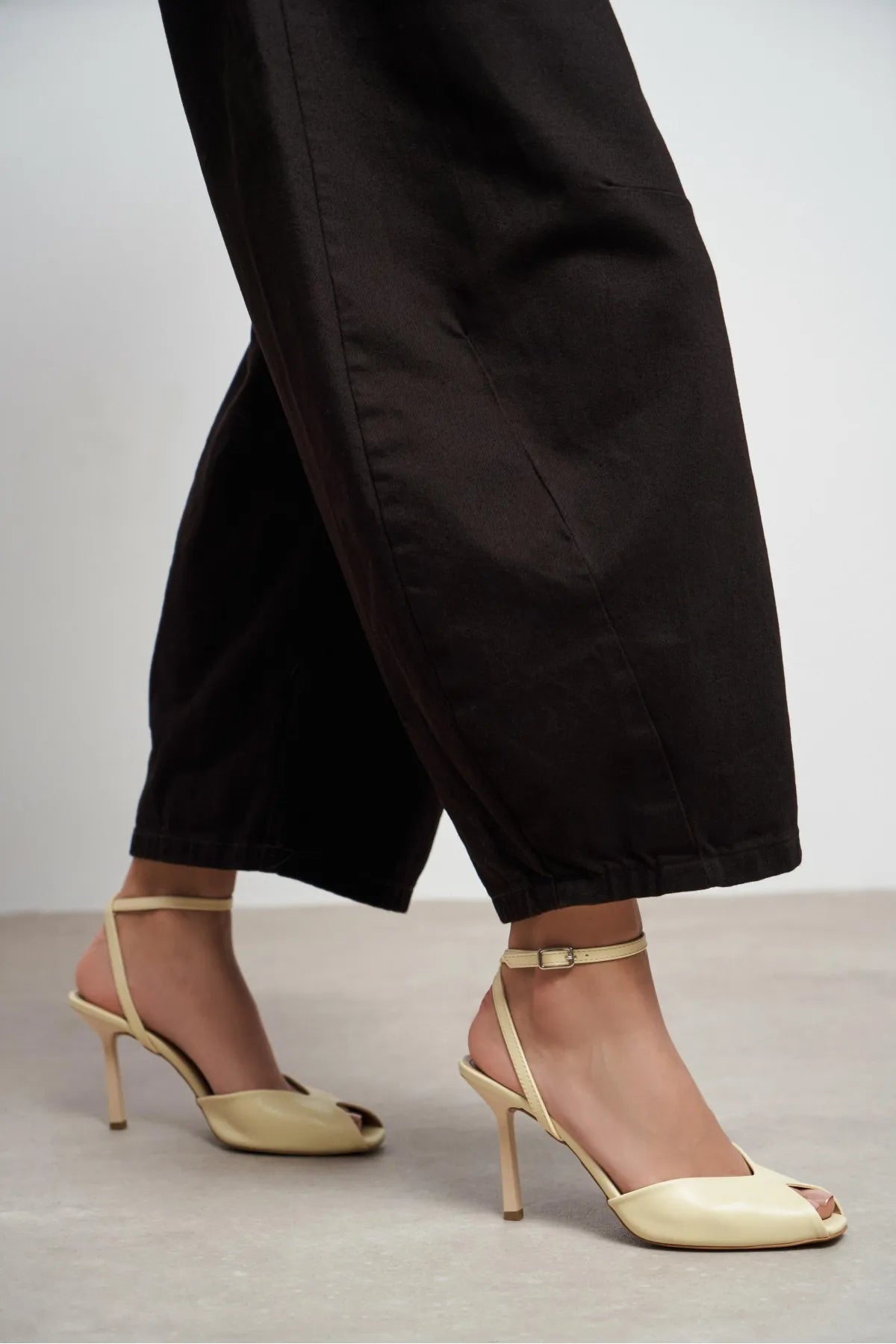 VELORA Butter Yellow Matte Square Toe Open Front Ankle Strap Women’s Heeled Shoes