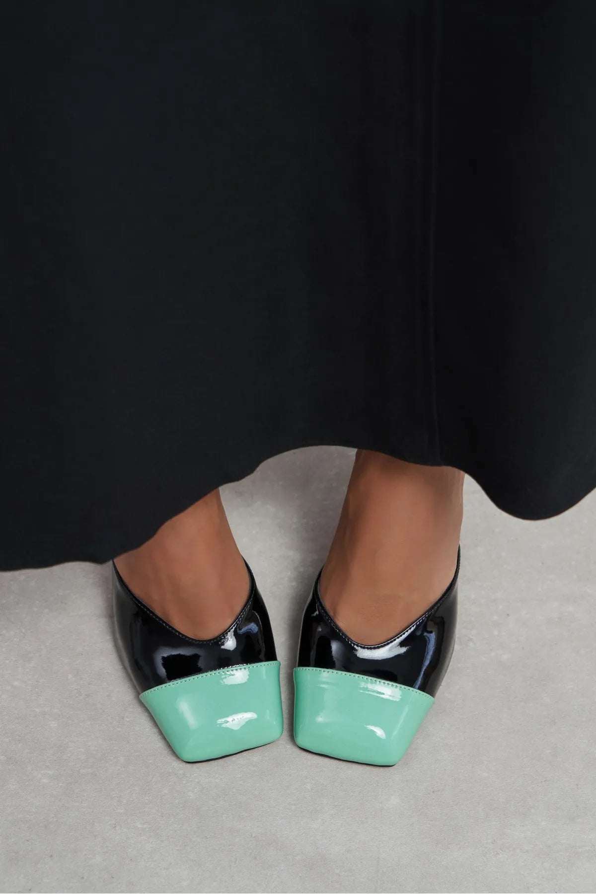 SOLEA BLACK PATENT & GREEN TOE DETAIL BLOCK HEEL WOMEN’S SHOES