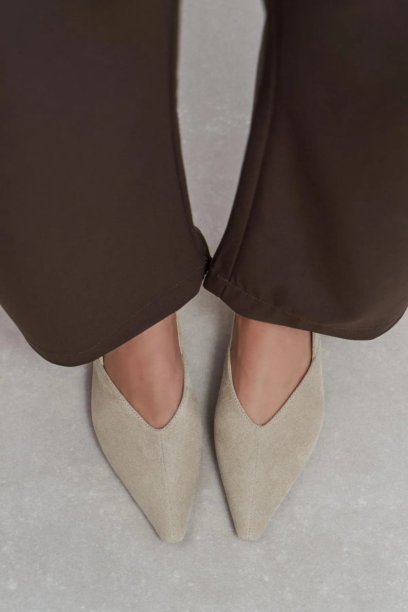 BENETO Beige Suede Pointed Toe Belt Detail Women’s Ballet Flats