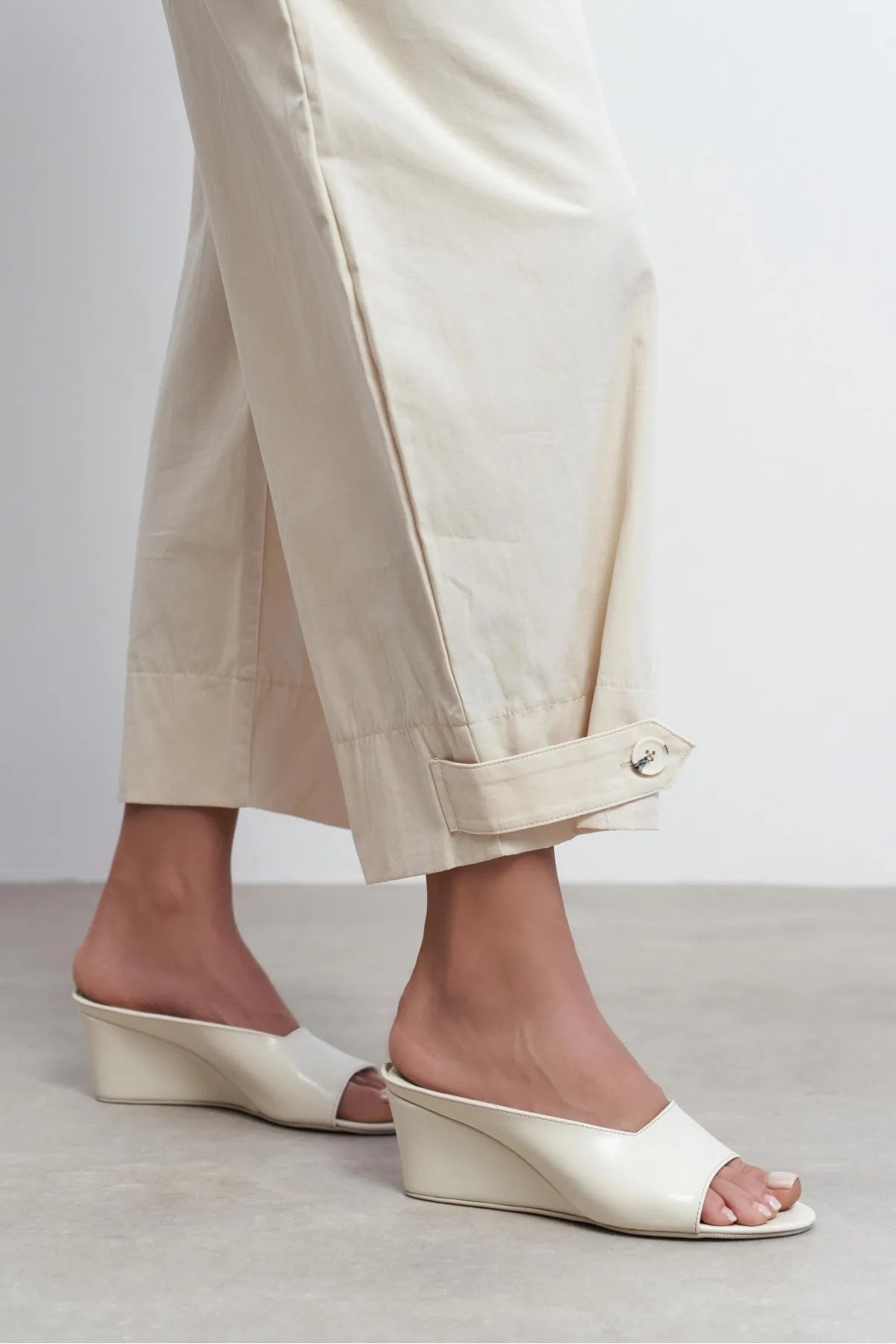 ALLISON Beige Rustic Wedge Heel Women’s Mules | FOOTWEAR | Slipper | Lebbse ALLISON Beige Rustic Wedge Heel Women’s Mules | FOOTWEAR | Slipper | Lebbse