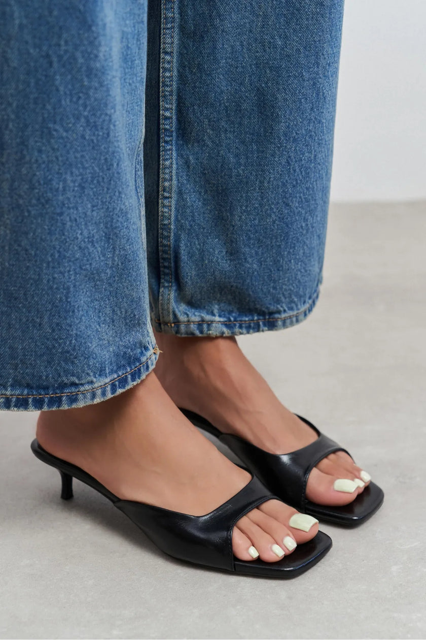Hazel Black Rustic Patterned Square-Toe Women's Slim-Heeled Slippers