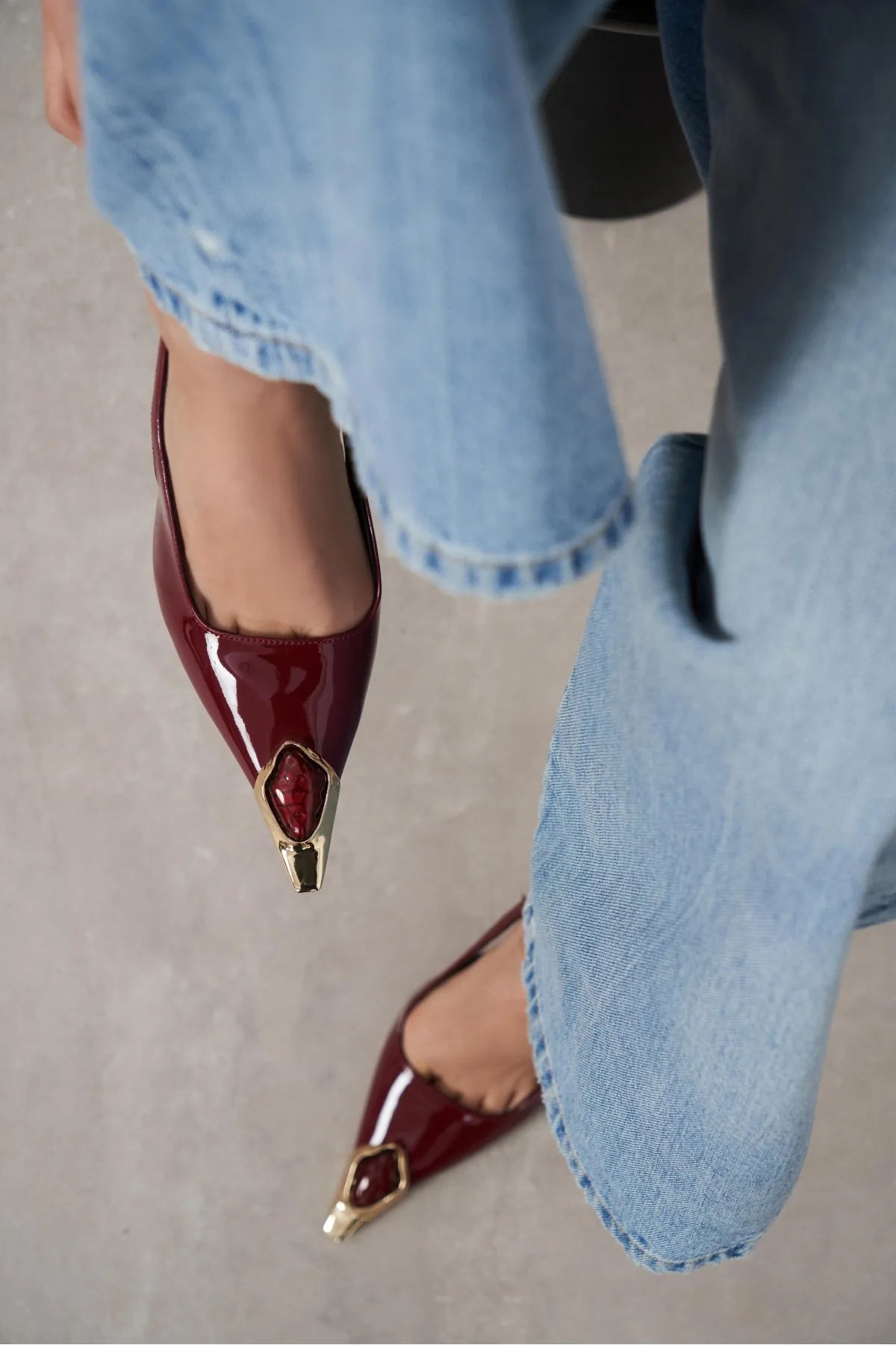 VIPER Burgundy Patent Leather Gold Frame Stone Accessory Pointed Toe Women’s Heel Shoes