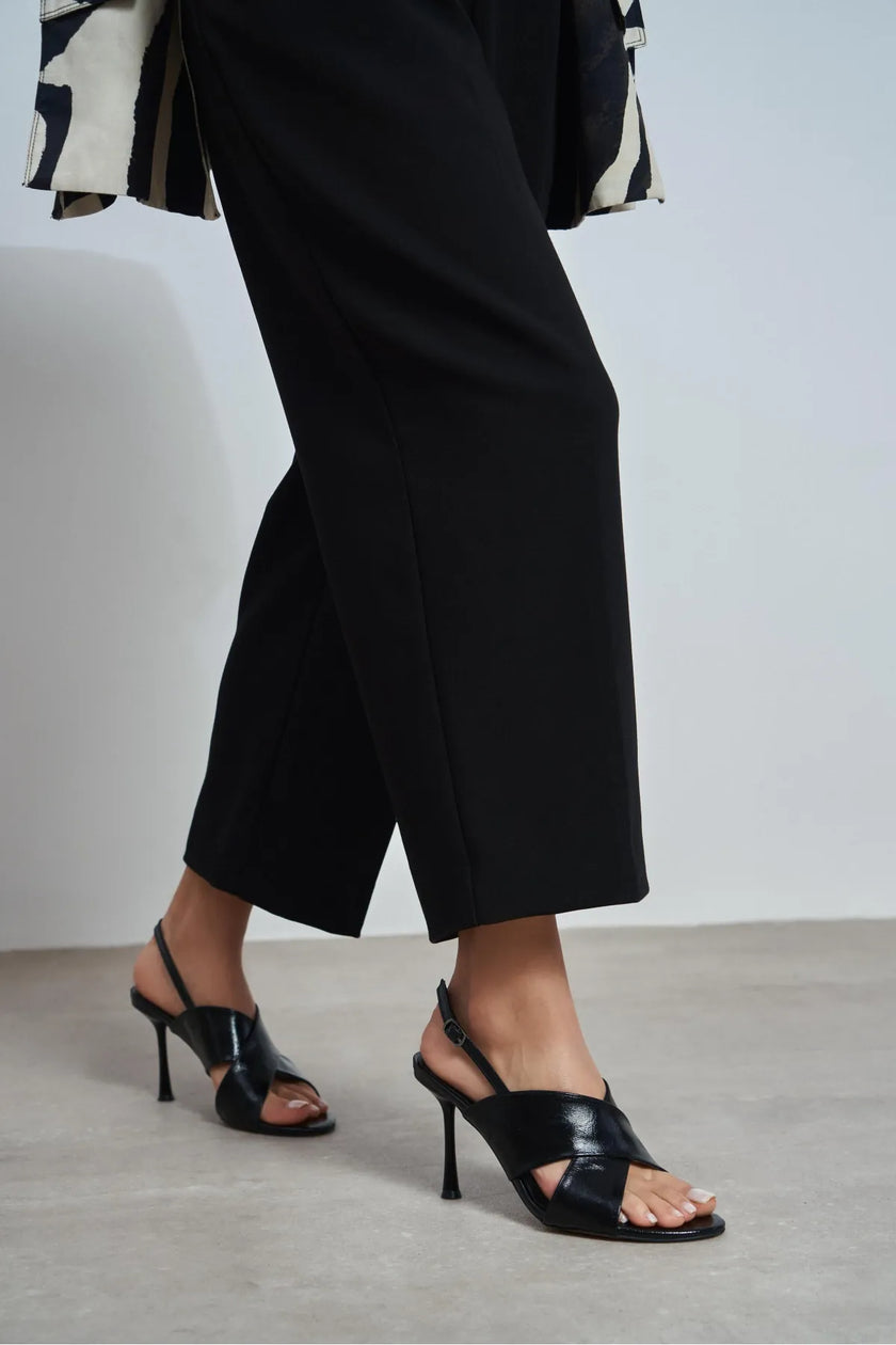 ZOYA Black Crinkled Cross Strap Women’s Thin Heel Sandals