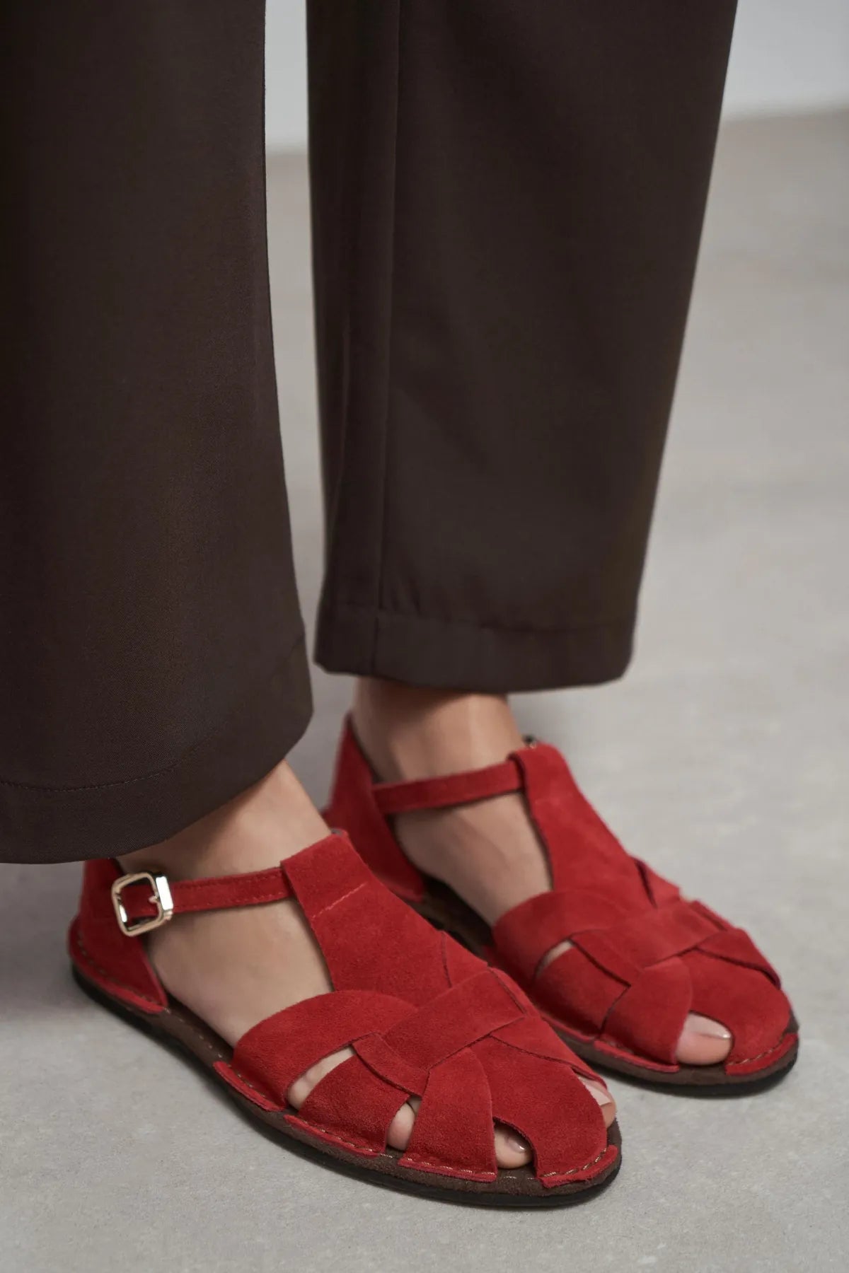 SOLTO Red Suede Leather Buckle Detail Flat Women’s Sandals | FOOTWEAR | SANDALET | Lebbse SOLTO Red Suede Leather Buckle Detail Flat Women’s Sandals | FOOTWEAR | SANDALET | Lebbse