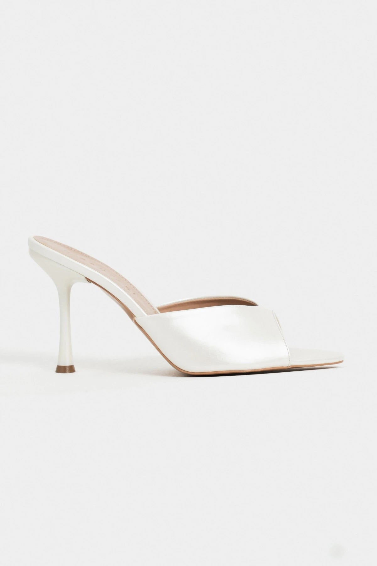 RODI Pearl Matte Pointed Toe Women’s Heeled Mules | FOOTWEAR | Slipper | Lebbse RODI Pearl Matte Pointed Toe Women’s Heeled Mules | FOOTWEAR | Slipper | Lebbse