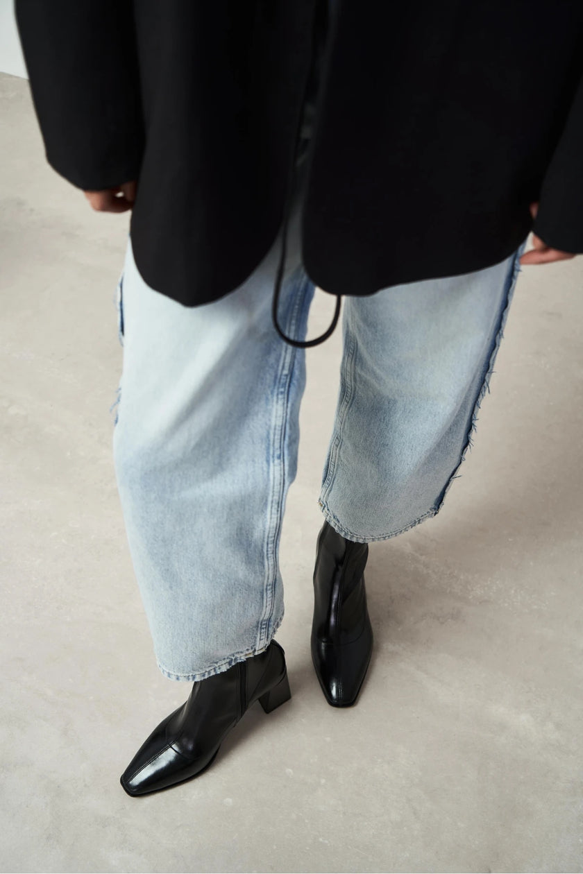 NIXIE BLACK MATTE STRETCH DETAIL THICK-HEEL WOMEN'S BOOTS