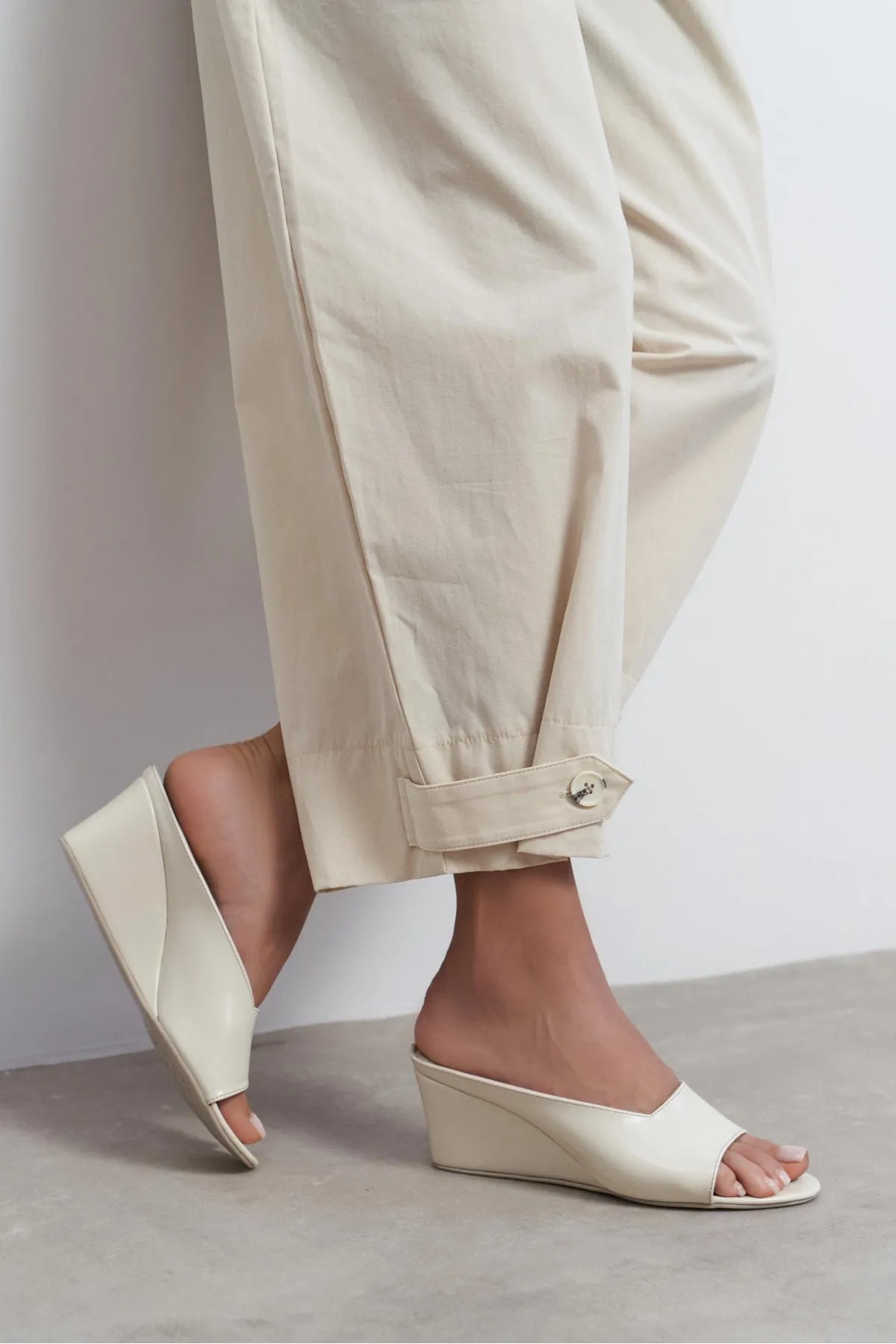 ALLISON Beige Rustic Wedge Heel Women’s Mules | FOOTWEAR | Slipper | Lebbse ALLISON Beige Rustic Wedge Heel Women’s Mules | FOOTWEAR | Slipper | Lebbse