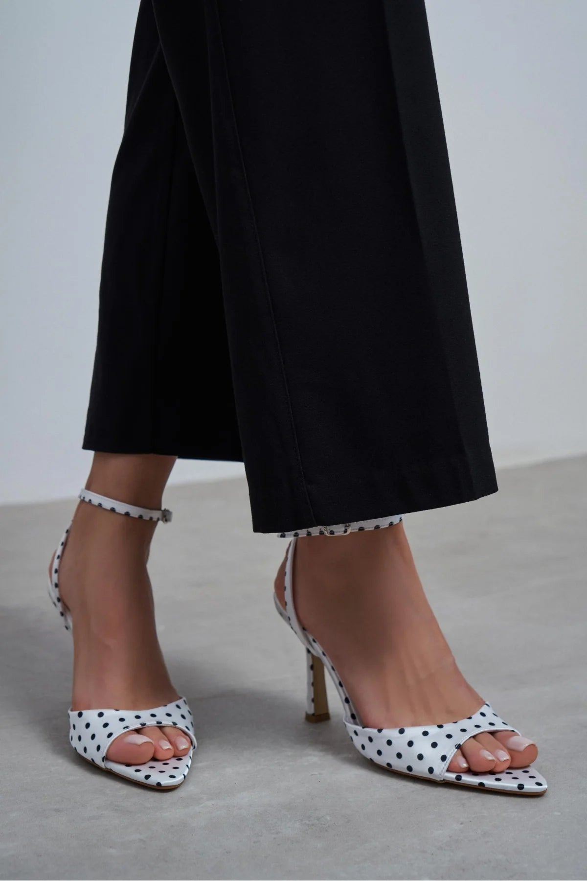JULIAN White Polka Dot Satin Bow Detail Women’s Heels | FOOTWEAR | Heels | Lebbse JULIAN White Polka Dot Satin Bow Detail Women’s Heels | FOOTWEAR | Heels | Lebbse