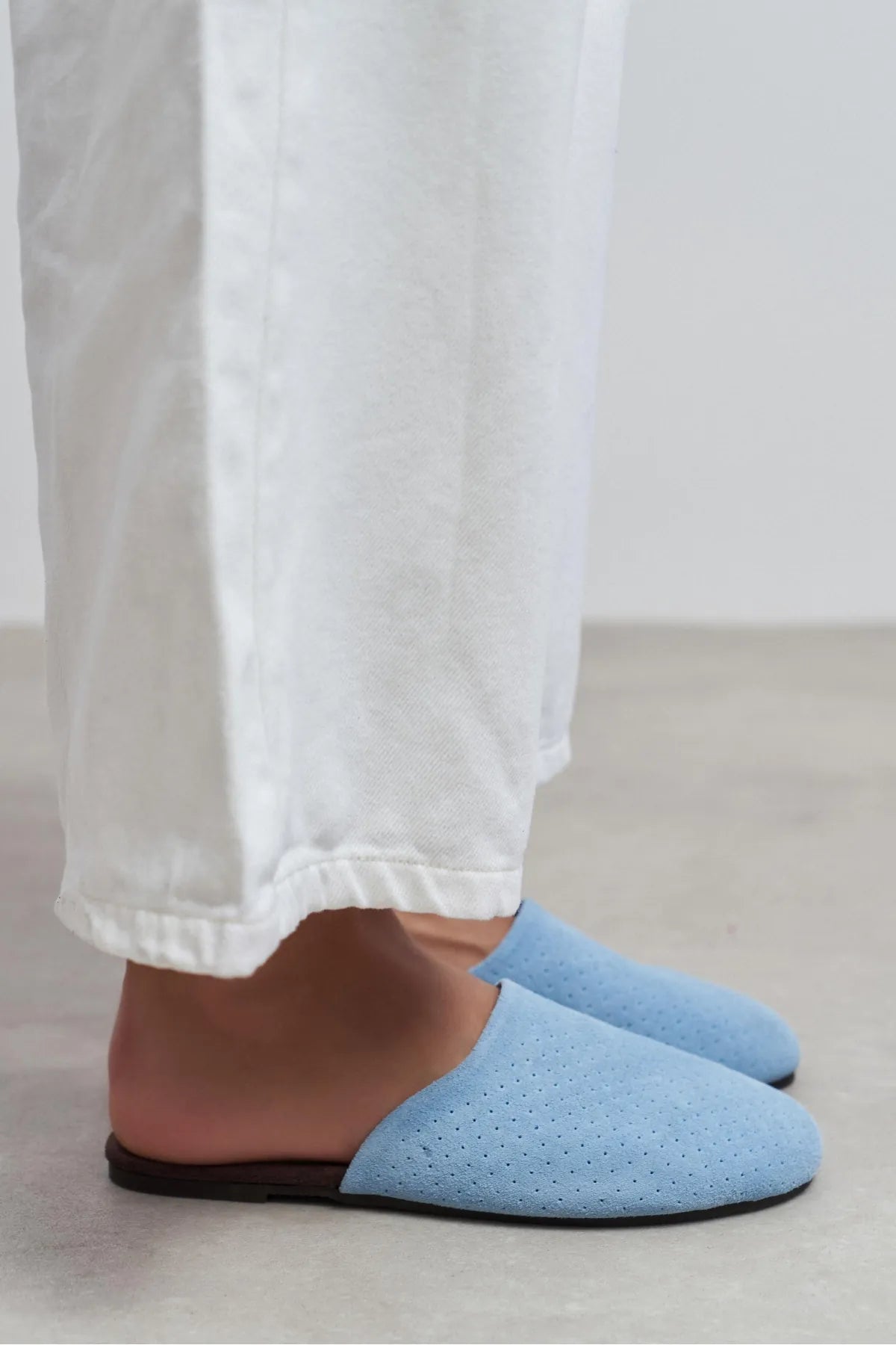 MODI BABY BLUE SUEDE LEATHER WOMEN’S CLOSED SLIPPERS