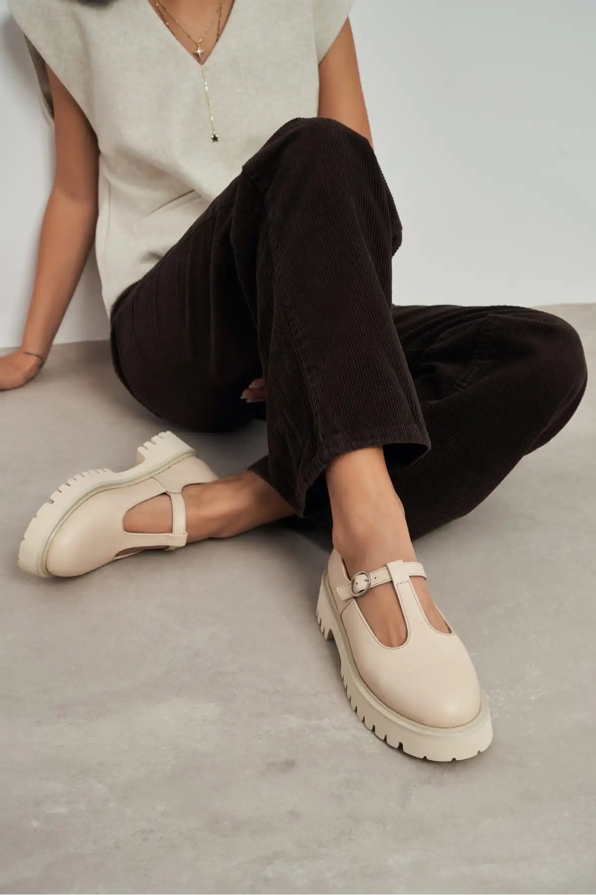 STANA BEIGE BUCKLE DETAIL THICK-SOLED WOMEN'S SHOES