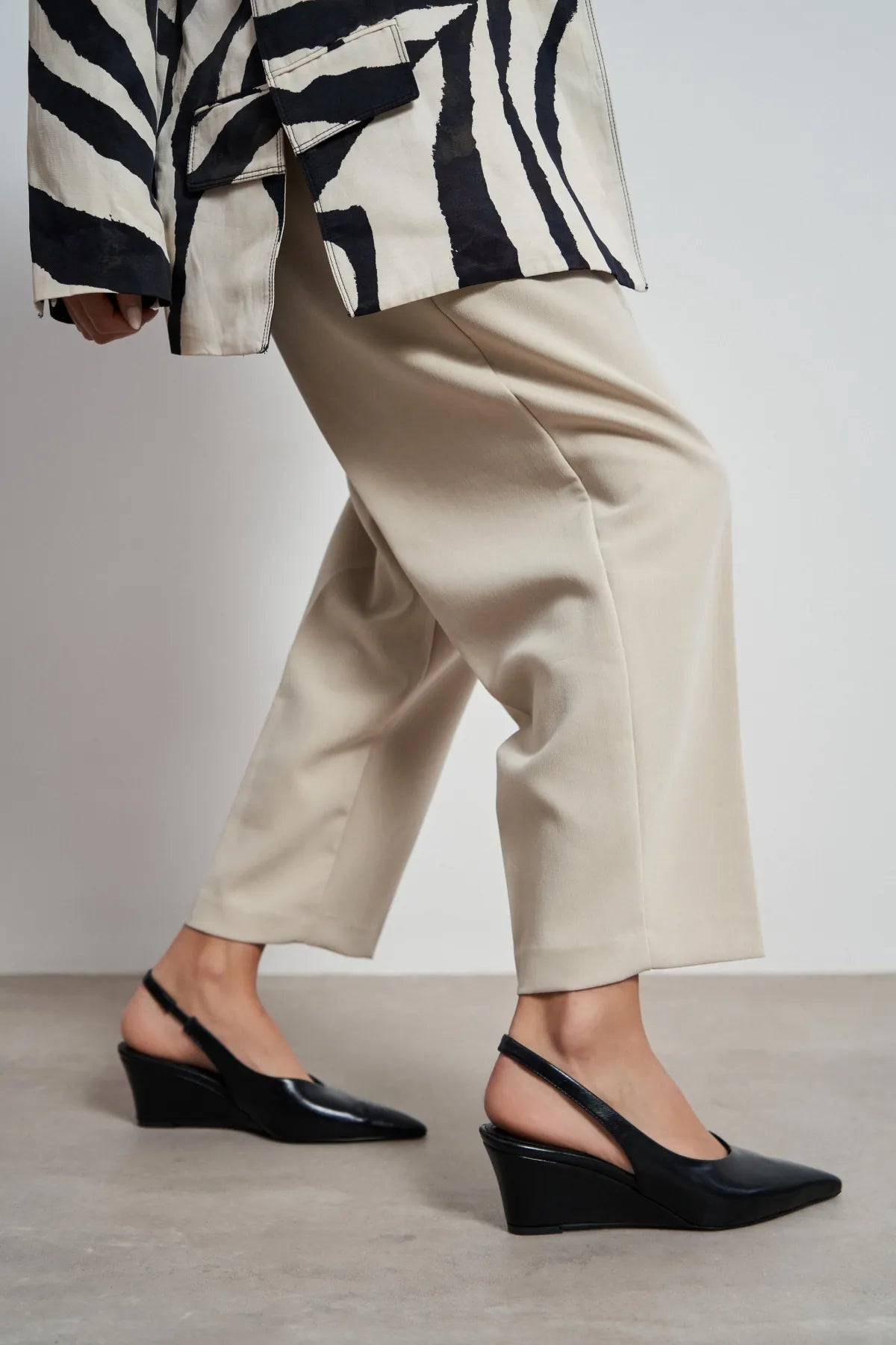 MELONI Black Matte Back Strap Detail Pointed Toe Women’s Heel Shoes