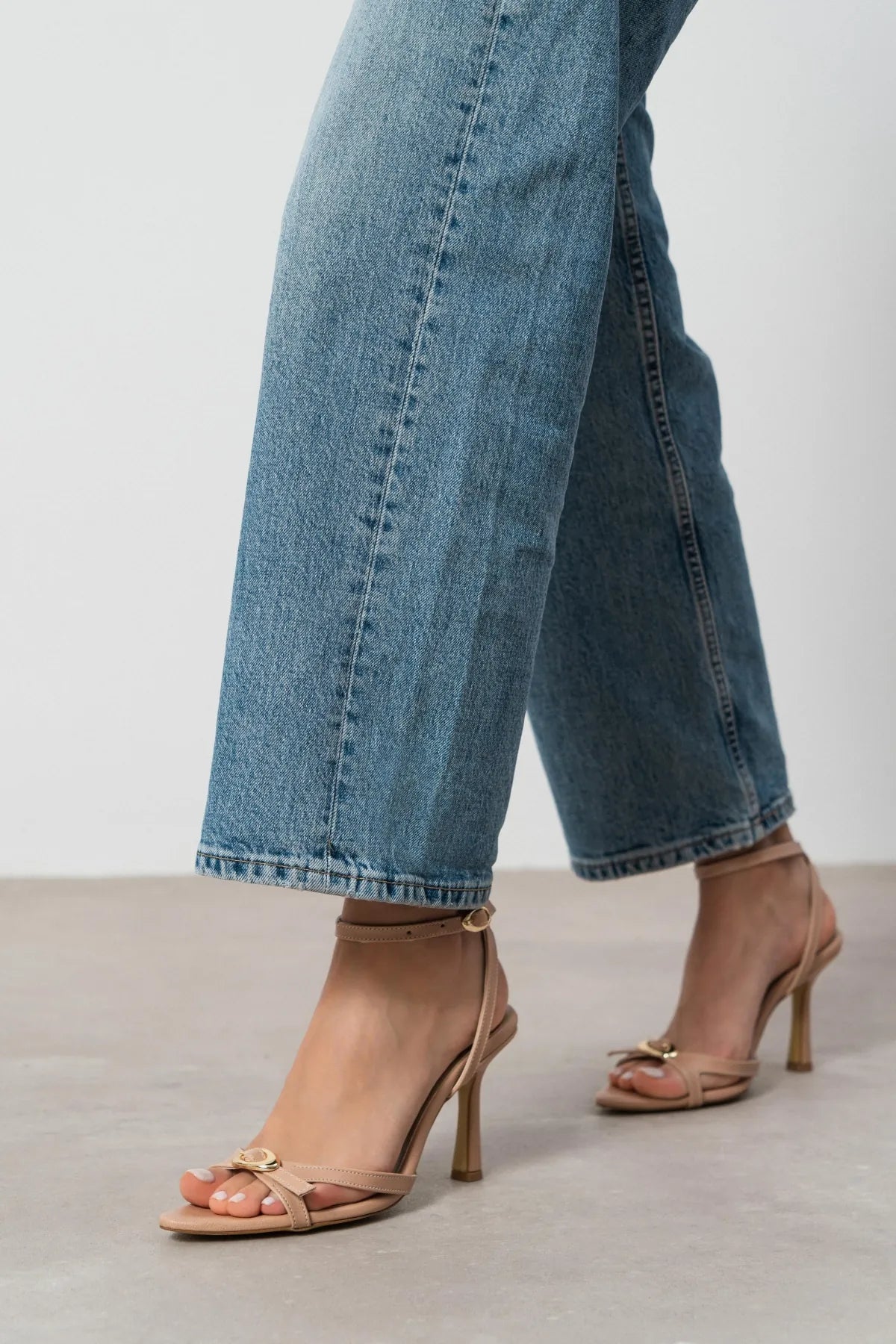 TAJ Ten Matte Buckle Detail Ankle Strap Heeled Sandals