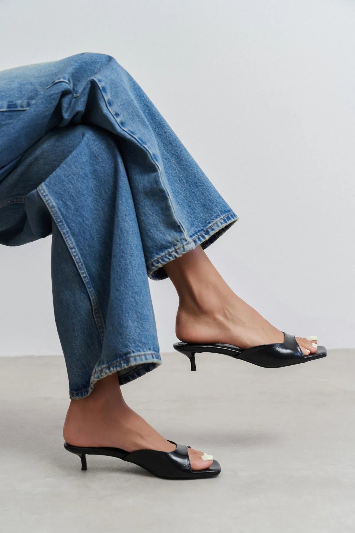 Hazel Black Rustic Patterned Square-Toe Women's Slim-Heeled Slippers