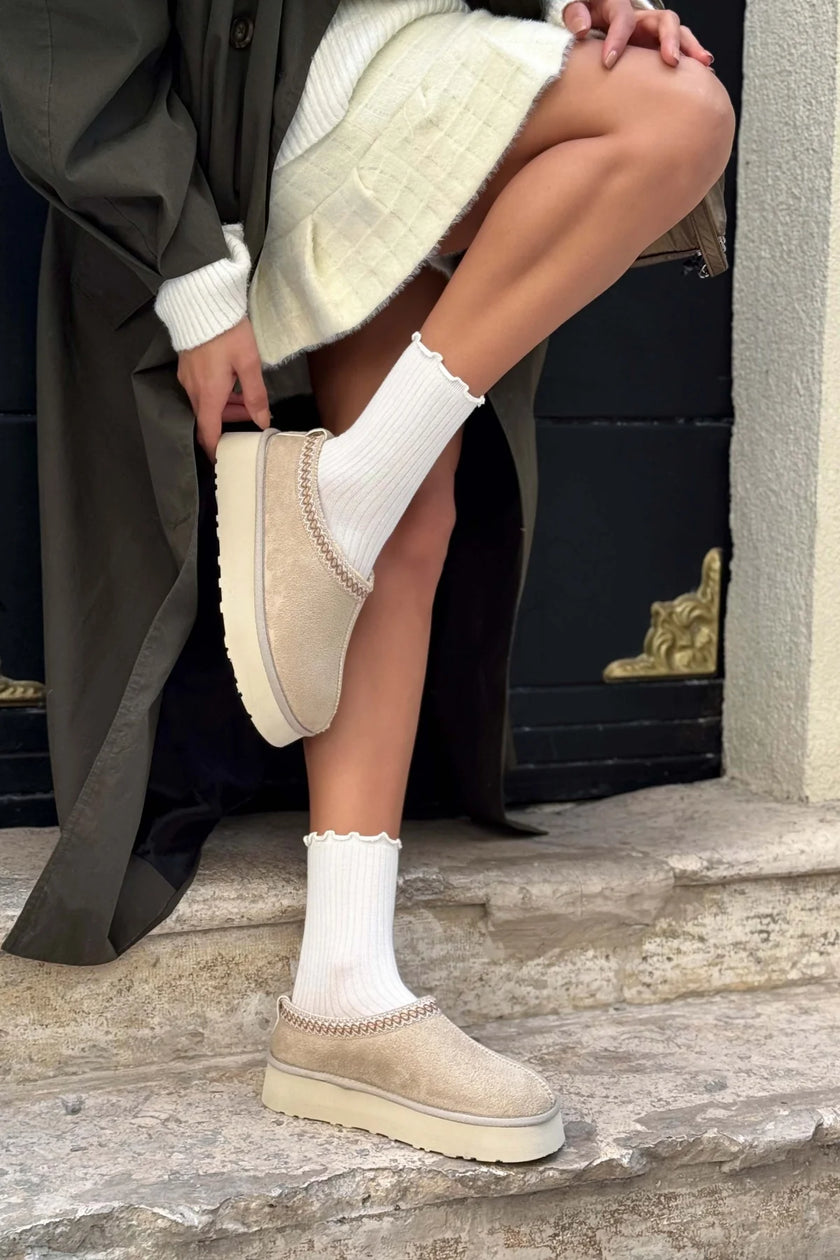 SWEET SAND BEIGE SUEDE FLAT-SOLED HOME SLIPPERS WITH FUR INSIDE