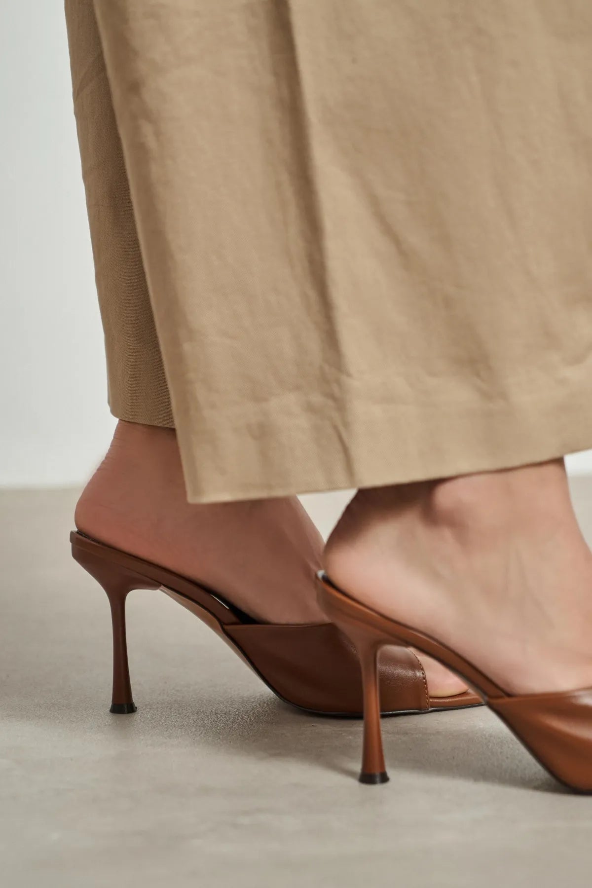 RODI Tan Matte Pointed-Toe Women's Heeled Slippers