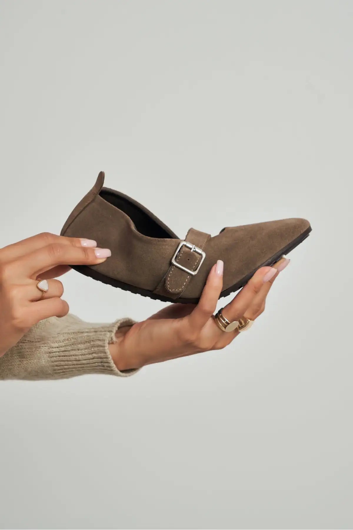 MERA DARK BEIGE BUCKLE DETAIL FLAT SOLE WOMEN'S BALLERINA