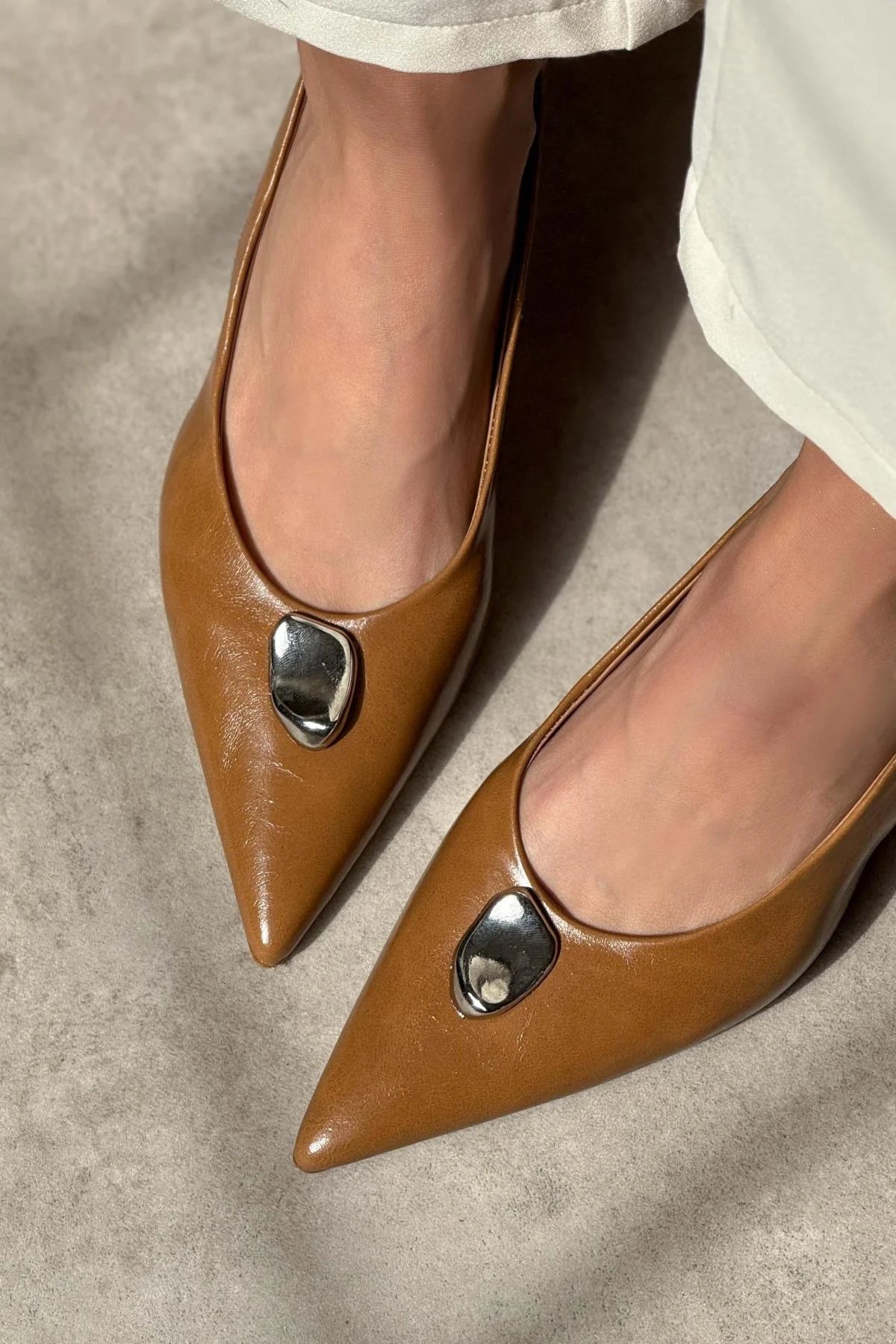 Cartella Caramel Patterned Matte Accessory Detailed Women's High Heel Shoes