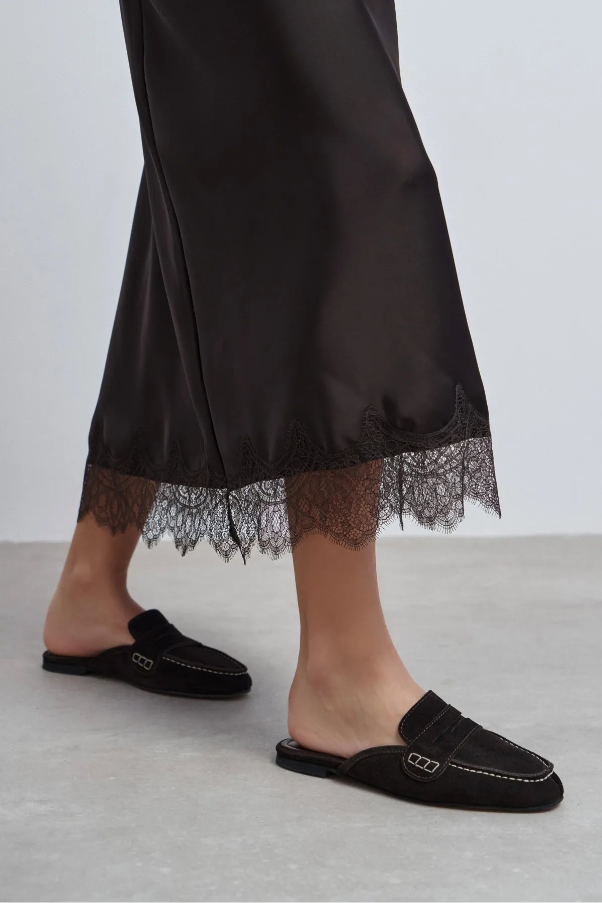 HARVEY Bitter Coffee Suede Women’s Loafer Mule Flats | FOOTWEAR | Slipper | Lebbse HARVEY Bitter Coffee Suede Women’s Loafer Mule Flats | FOOTWEAR | Slipper | Lebbse