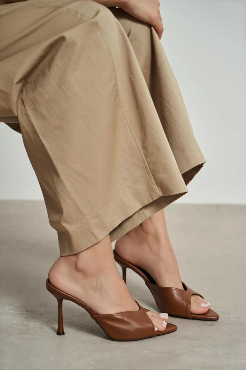 RODI Tan Matte Pointed-Toe Women's Heeled Slippers