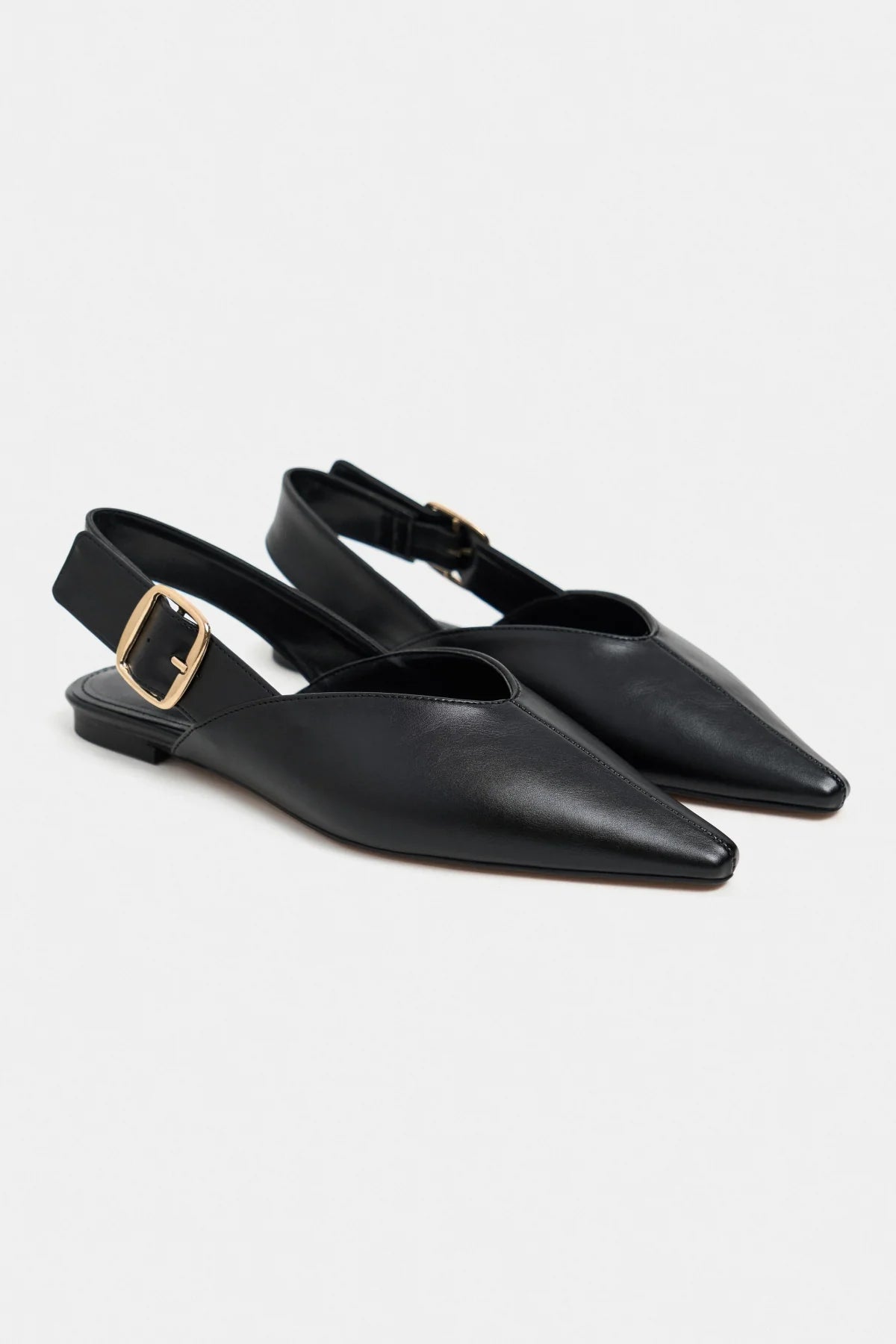 BENETO Black Matte Pointed Toe Belt Detail Women’s Ballet Flats
