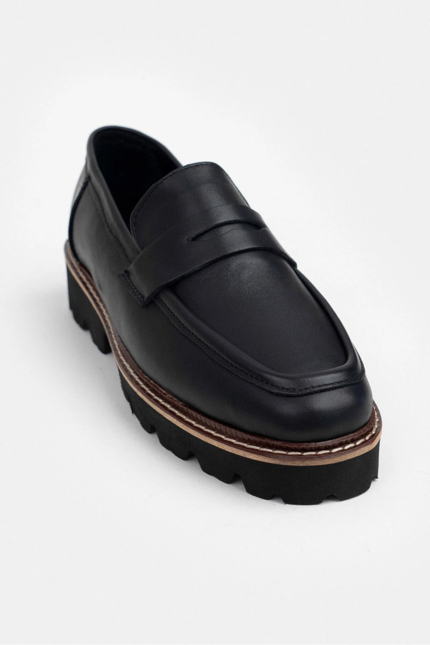 VOLTRAN BLACK GENUINE MATTE THICK-SOLED WOMEN'S LOAFER SHOES