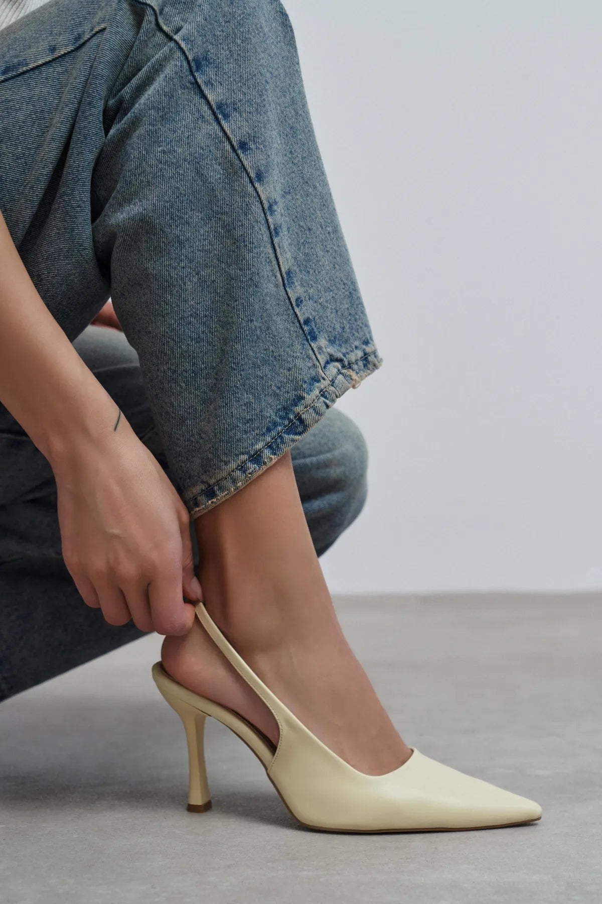 ELARA Butter Yellow Matte Slingback V-Vamp Pointed Toe Women’s Heels