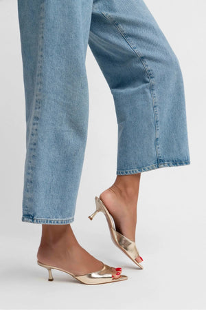 PROMISE Gold Patterned Pointed-Toe Women’s Slim Heel Slipper